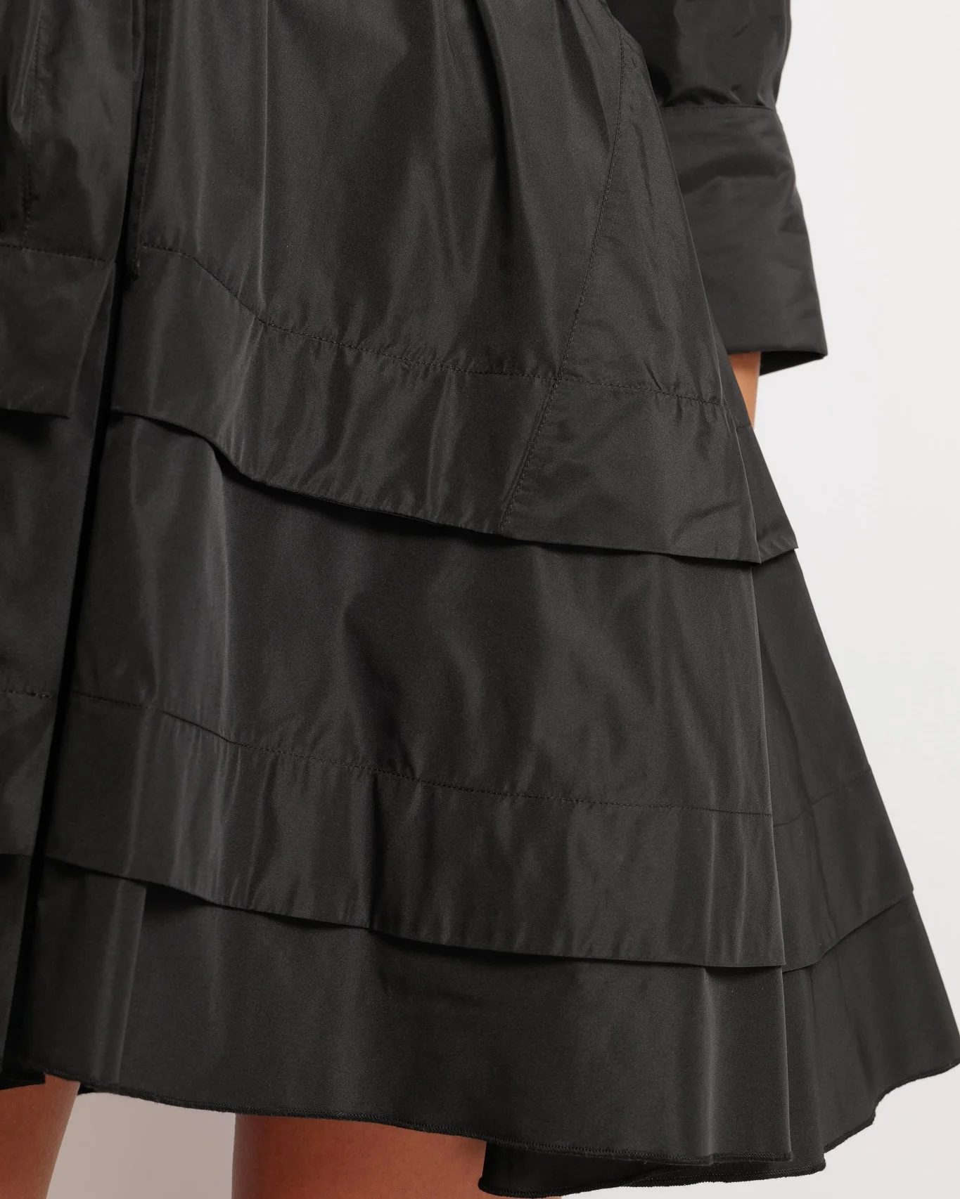 Alaia Black Long-Sleeved Mini Shirt Dress with Back Cut-Out Details and Tiered Skirt with Gathered Waistband Size FR 36 (UK 8) RRP £1,950 - Image 4