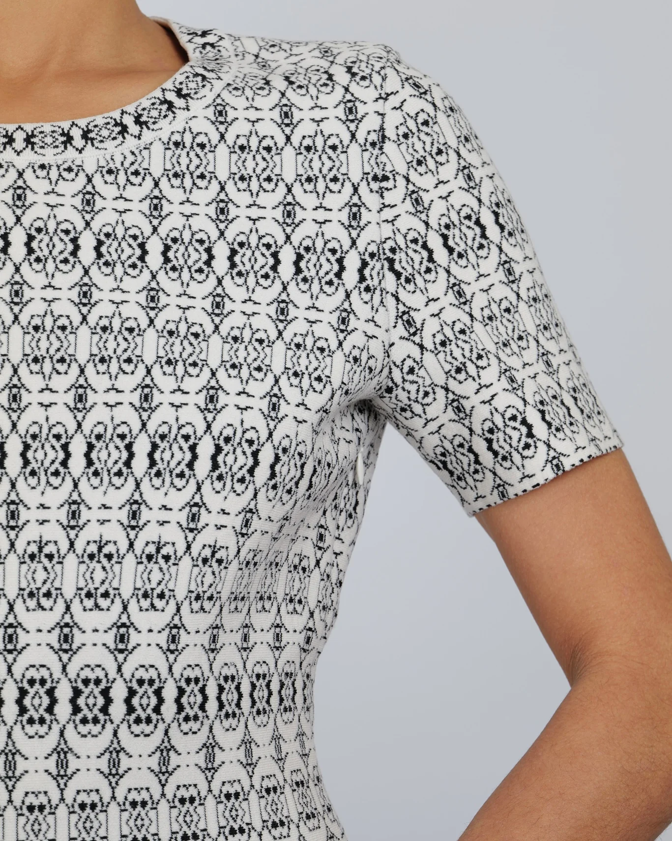 Alaia White and Black Printed Short-Sleeved Mini Dress Size FR 40 (UK 12) - Image 3