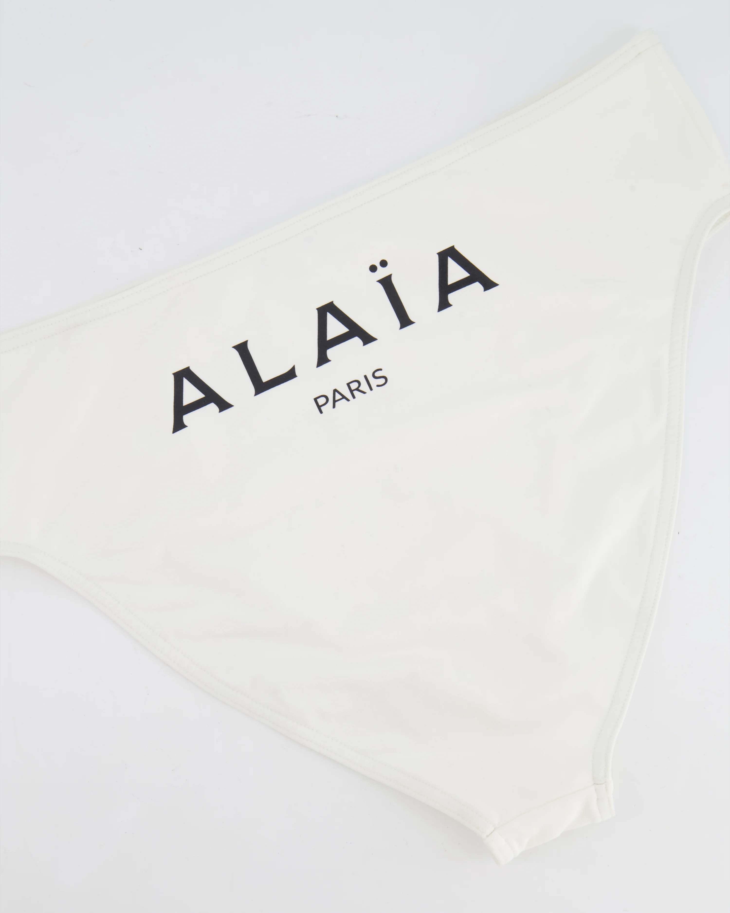Alaia White Two-Piece Bikini with Bandeau Top and Black Logo Print Size FR 38 (UK 10) RRP £650 - Image 7