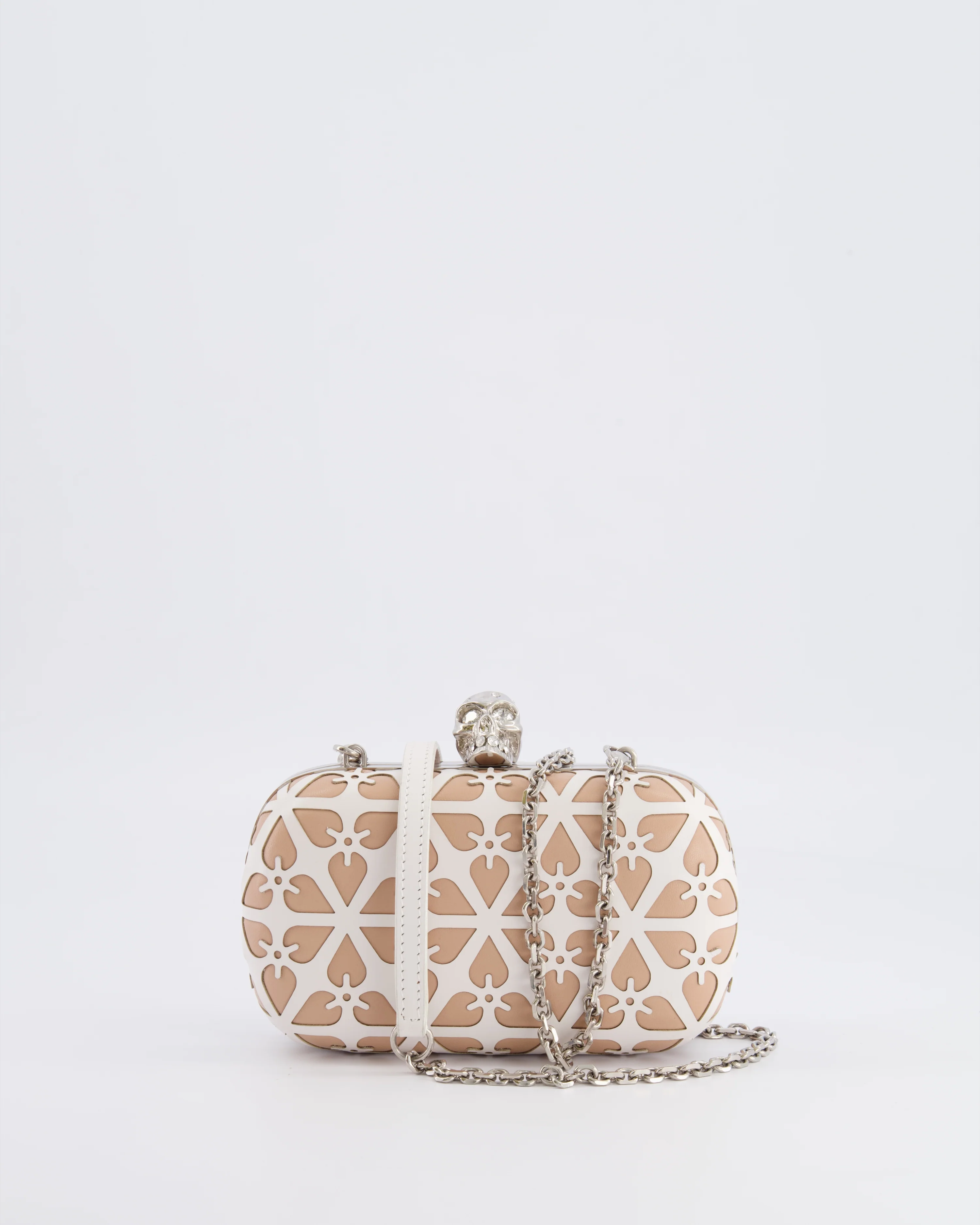 Alexander McQueen Beige and White Leather Laser Cut Skull Box Chain Clutch Bag with Silver and Crystal Embellished Skull Detail RRP £2,690 - Image 4