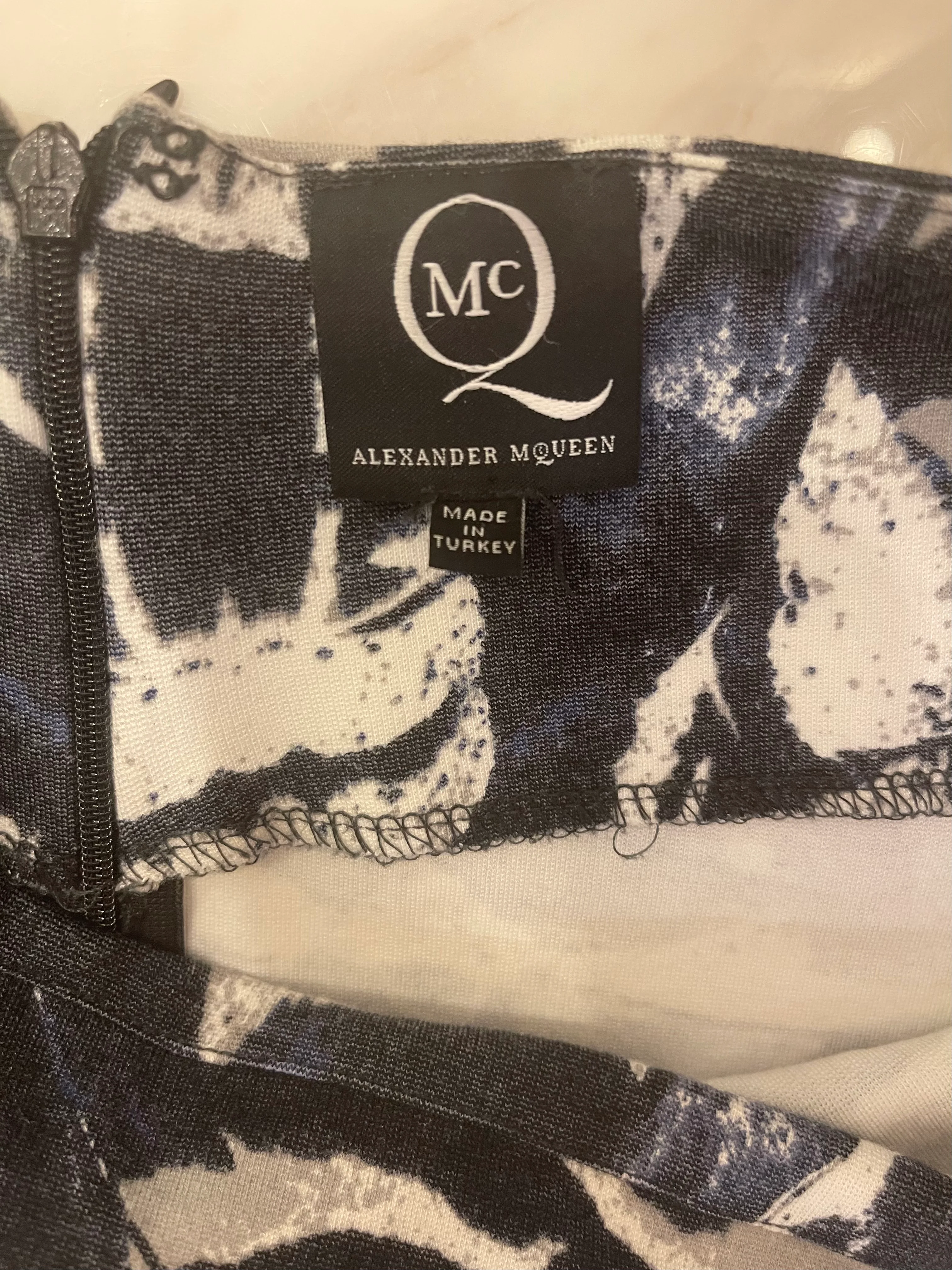 Alexander Mcqueen Navy Graphic Printed Tube Skirt Size M (UK 10) - Image 9