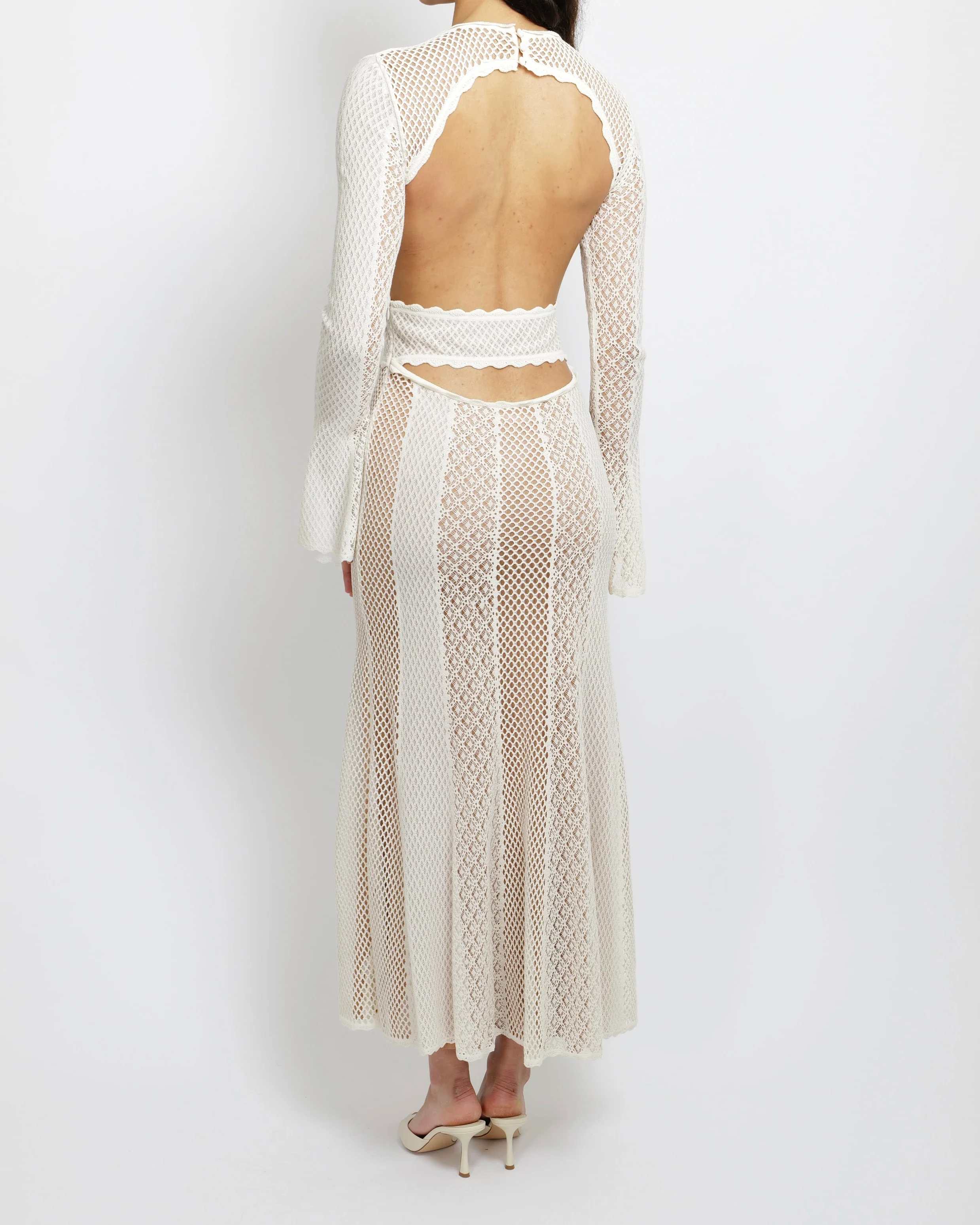 Alexander McQueen White and Beige Crochet Maxi Dress with Open Back and Scalloped Collar Size M (UK 10) RRP £2,690 - Image 2