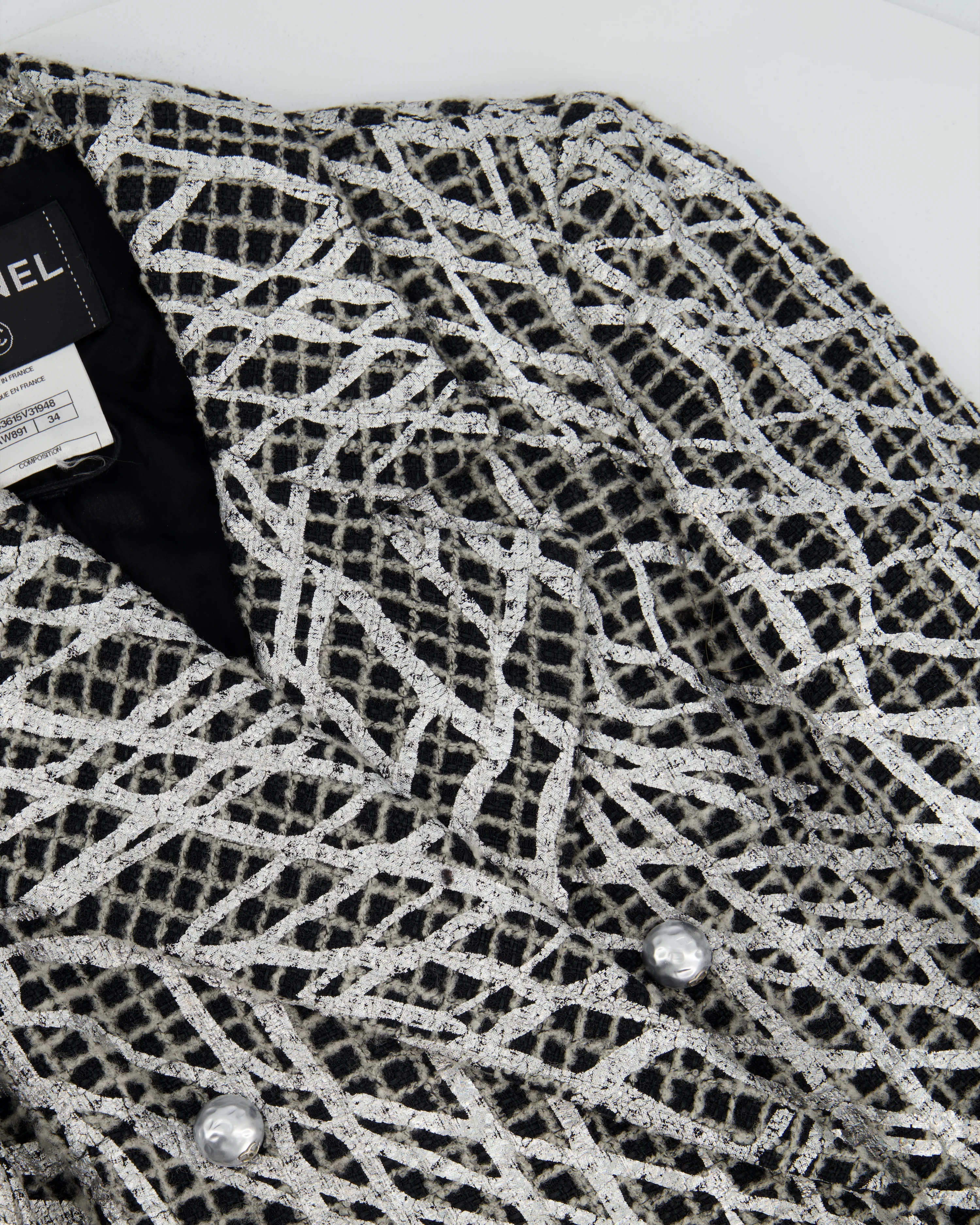 Chanel Spring 2012 Black & White Checked Tweed Backless Jacket with Silver Screen Print and Pearl Belt at the Back Size FR 34 (UK 4) - Image 12