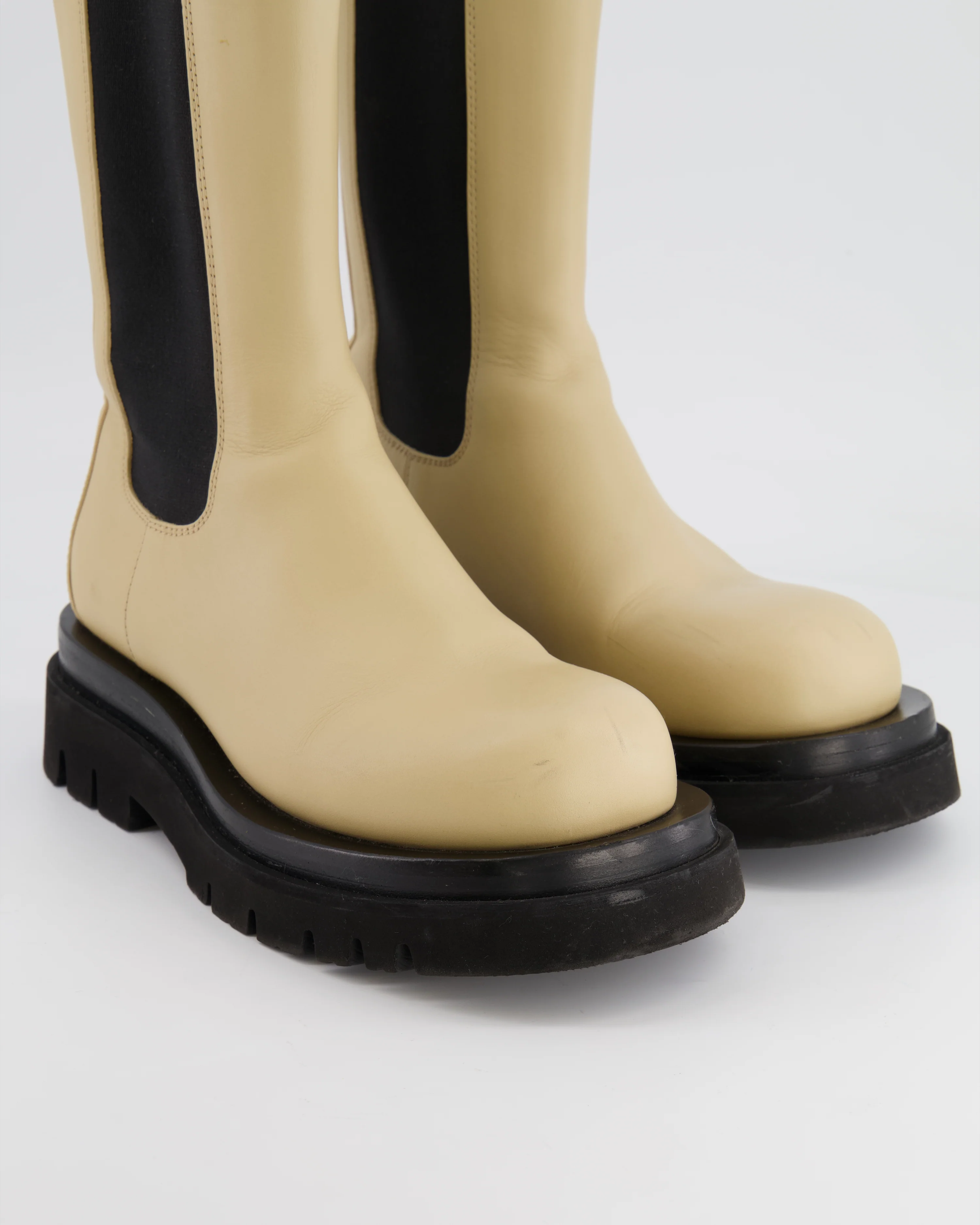 Bottega Veneta Beige and Black Lug Chelsea Boots Size EU 37 RRP £1,080 - Image 4