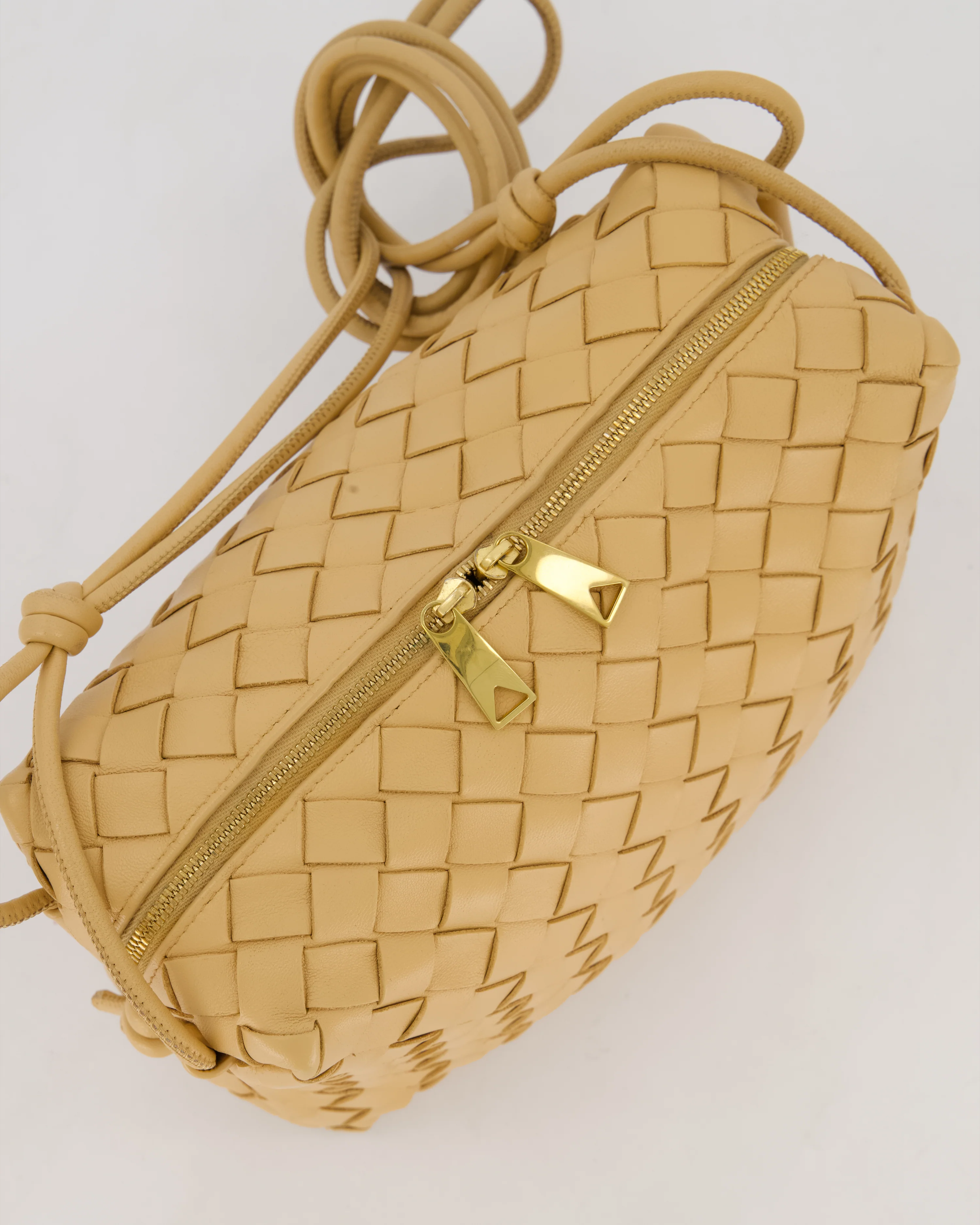 Bottega Veneta Beige Medium Loop Intrecciato Camera Bag in Lambskin Leather - Image 15