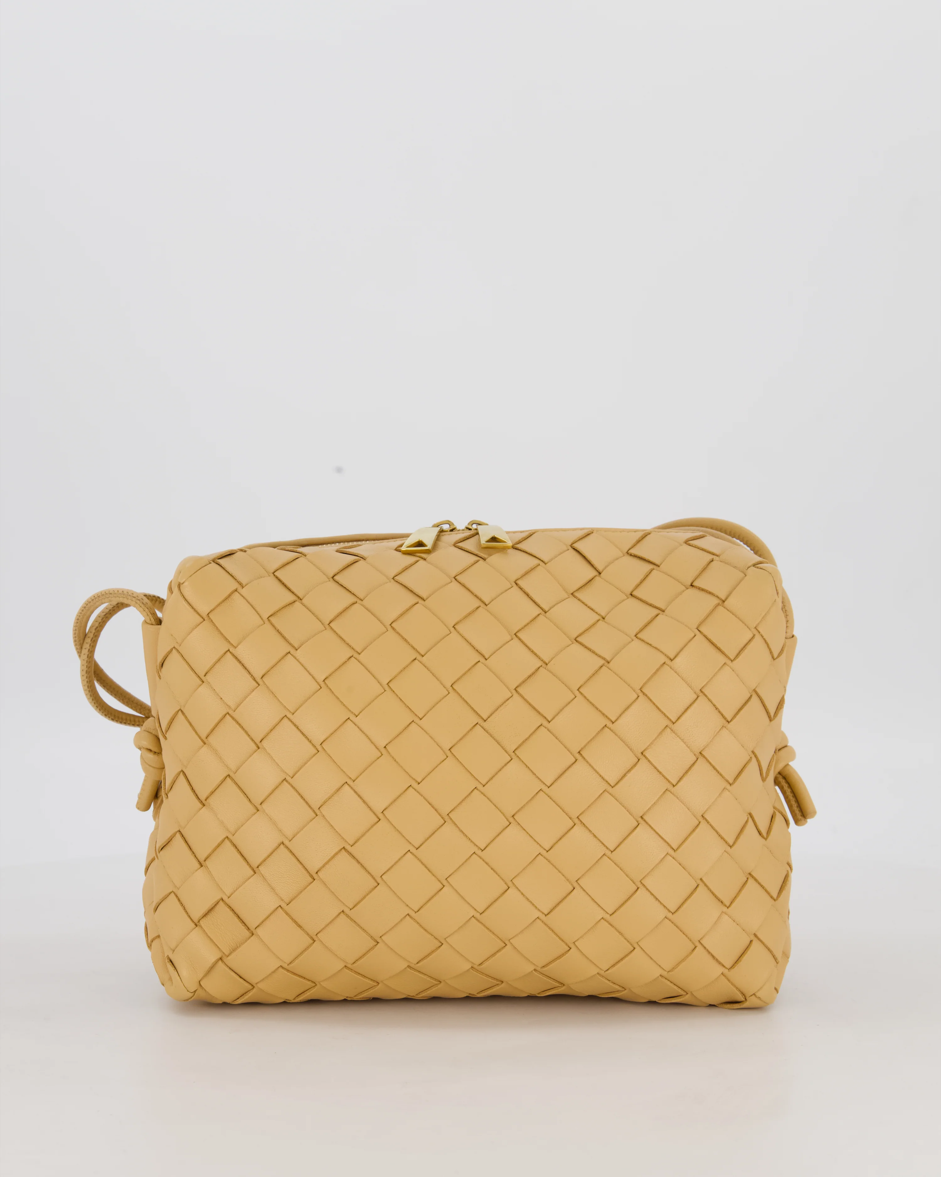 Bottega Veneta Beige Medium Loop Intrecciato Camera Bag in Lambskin Leather - Image 2
