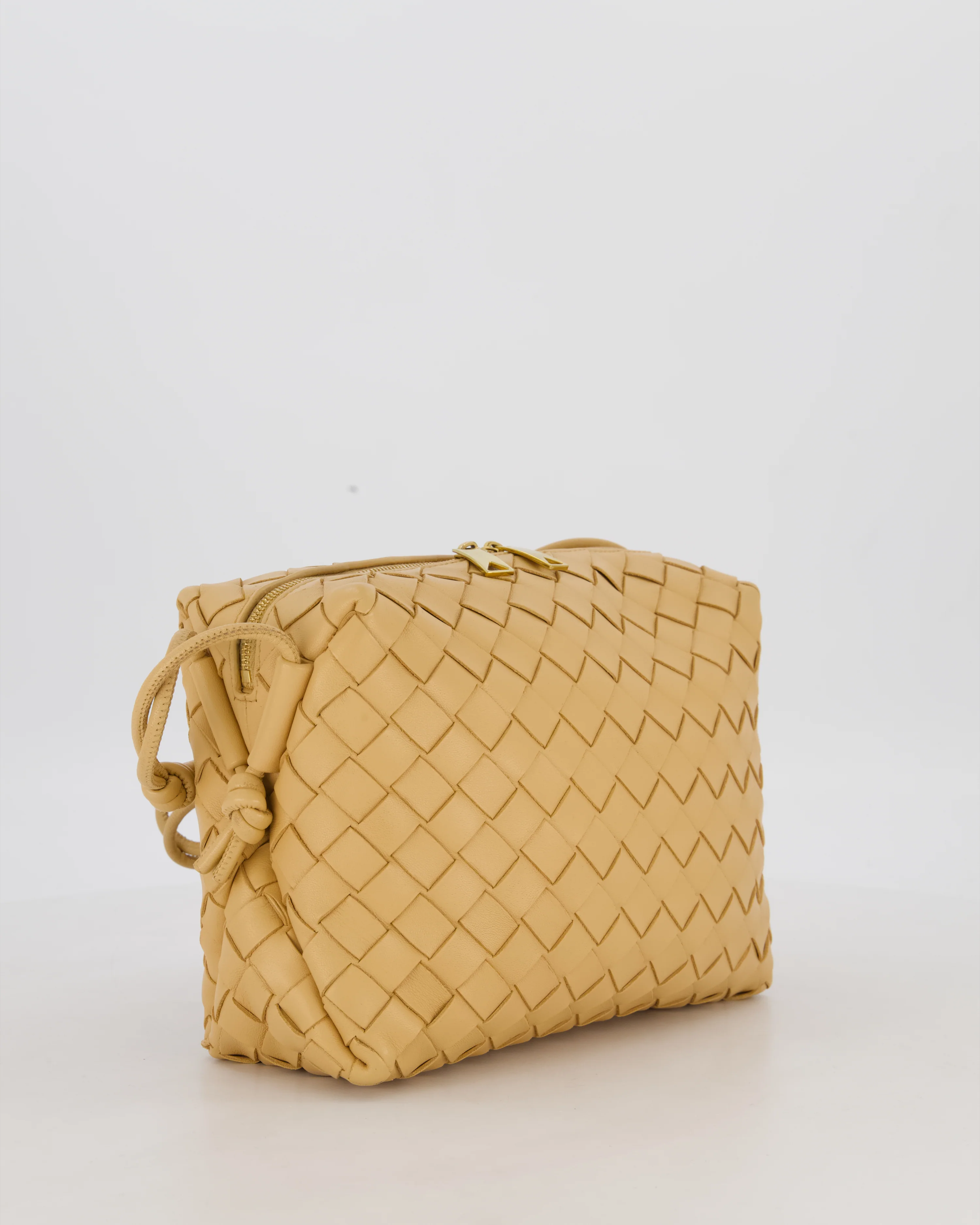 Bottega Veneta Beige Medium Loop Intrecciato Camera Bag in Lambskin Leather - Image 3