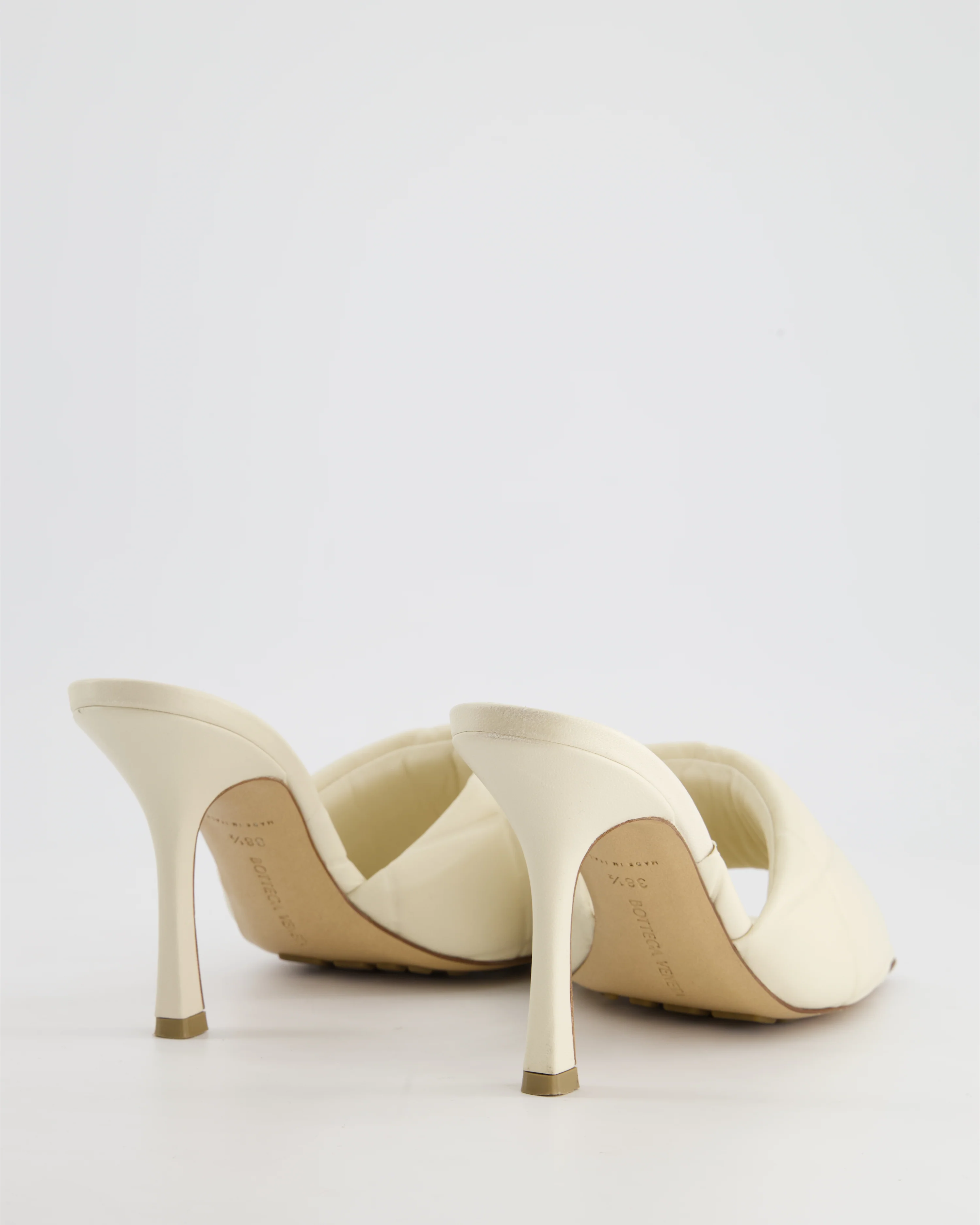Bottega Veneta Cream Open-Toe Quilted Embossed Mule Heels in Nappa Leather Size EU 38.5 - Image 4