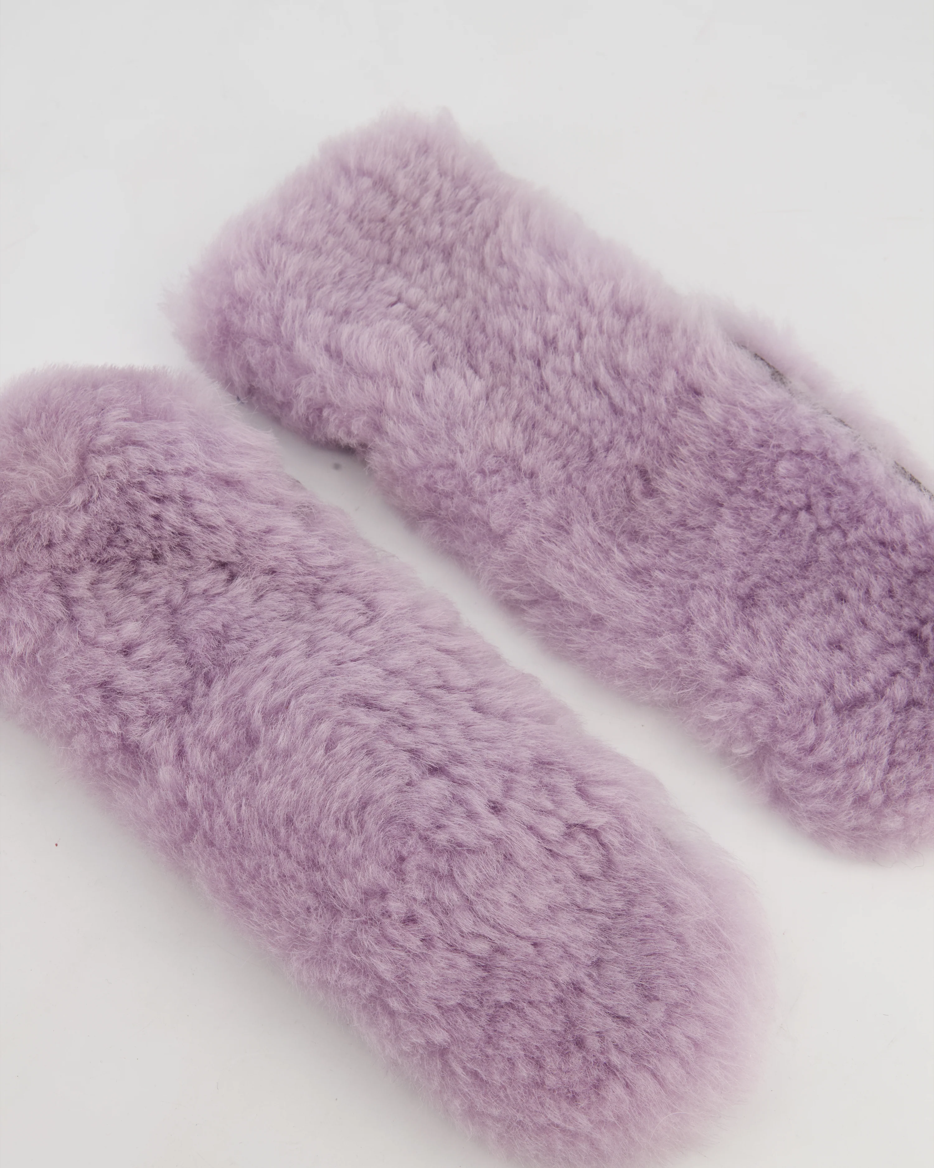 Bottega Veneta Lilac Teddy Shearling Mittens with Brown Lambskin Leather Strap and Silver Hardware Size 7.5 (M) - Image 5
