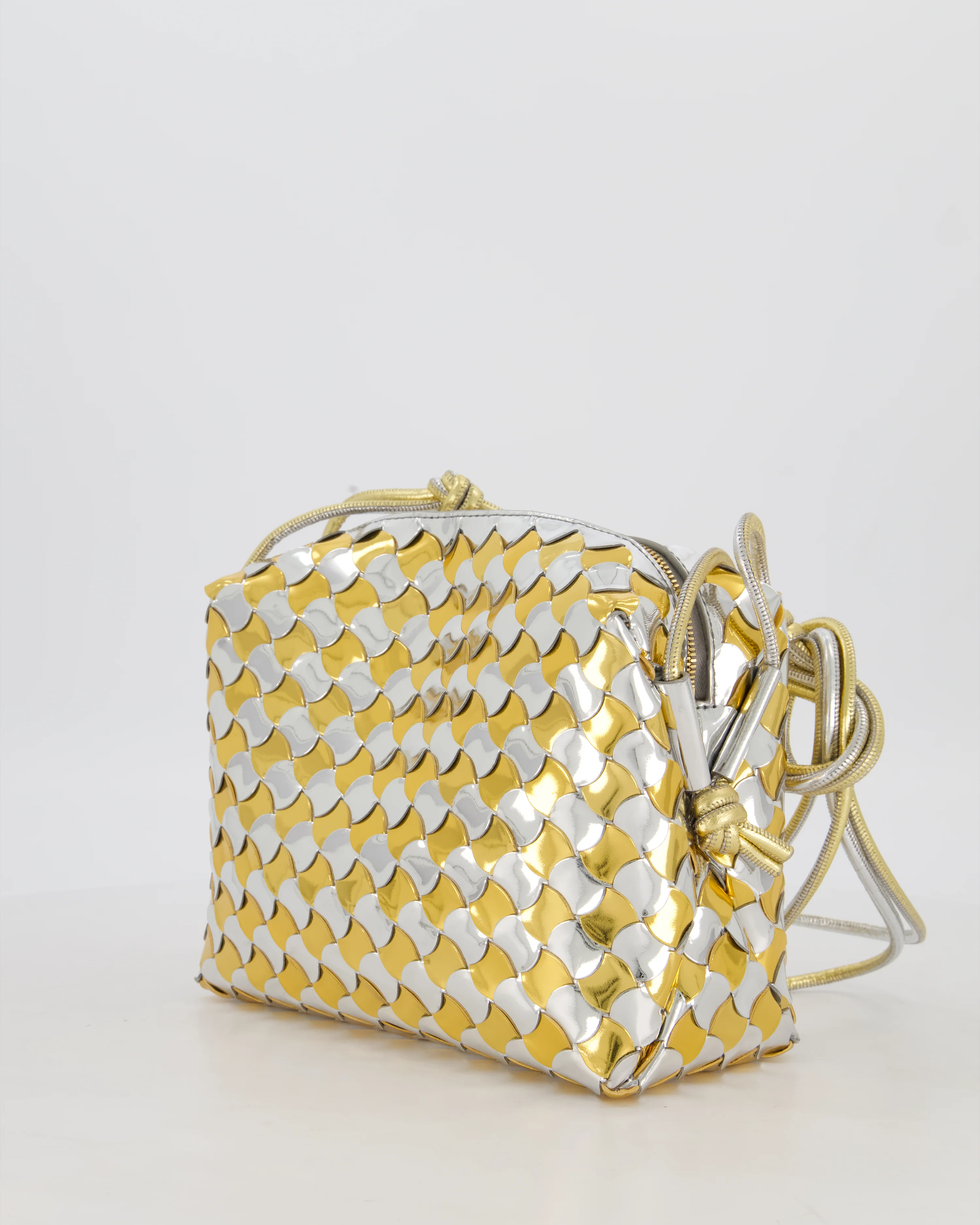 Bottega Veneta Silver & Gold Metallic Medium Loop Intrecciato Camera Bag in Patent Leather with Gold Hardware - Image 5