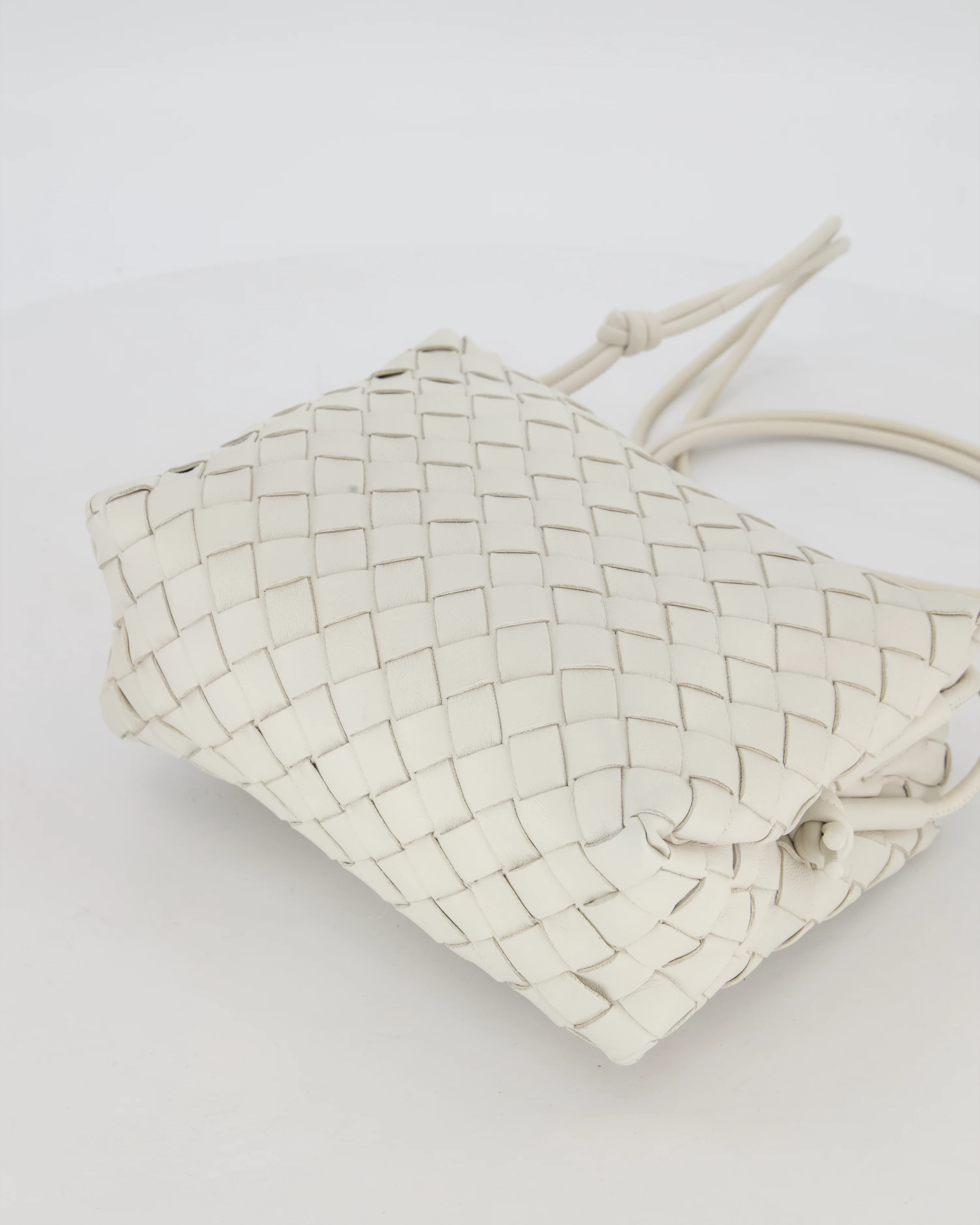 Bottega Veneta White Medium Loop Intrecciato Camera Bag in Lambskin Leather with Gold Hardware - Image 17