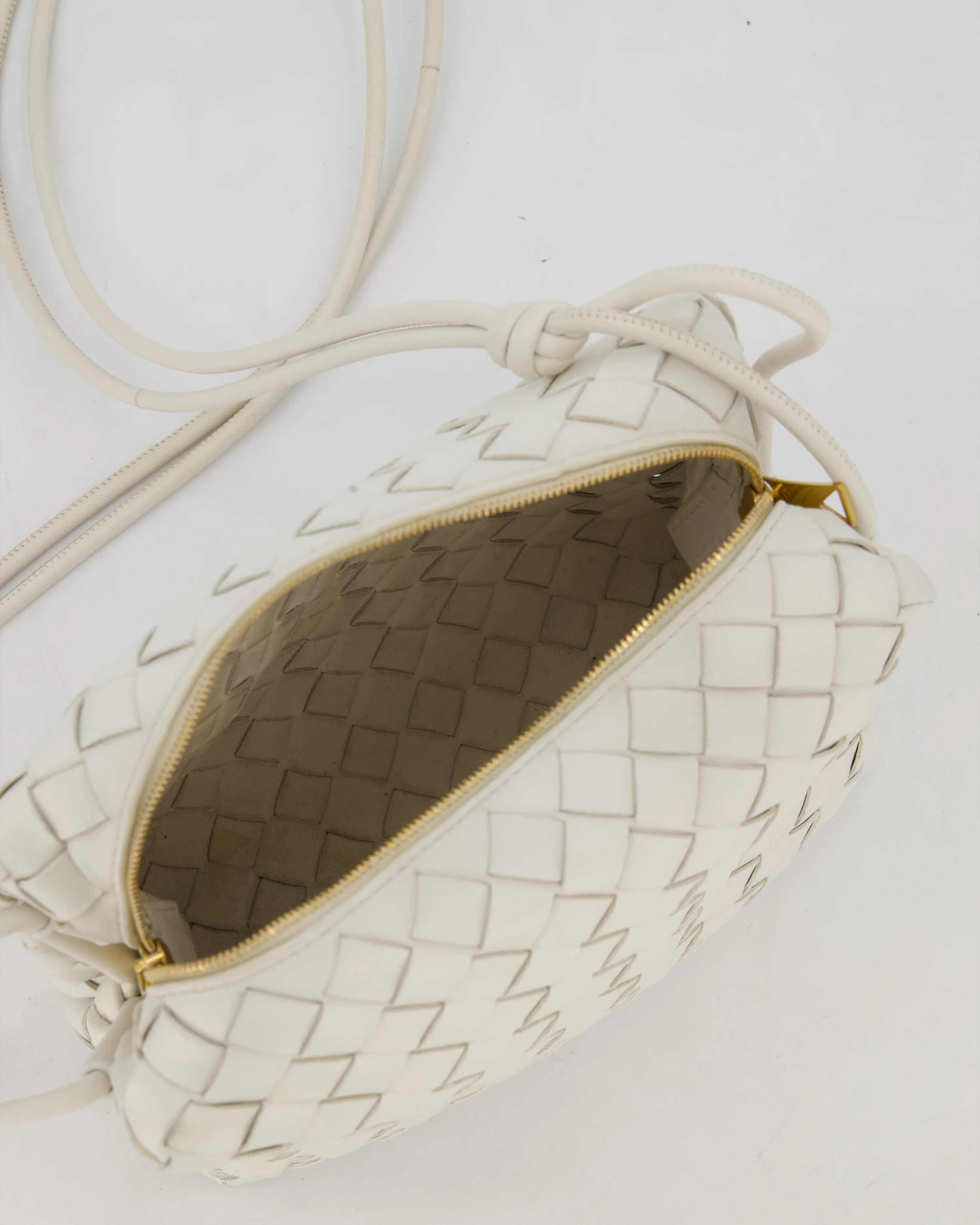 Bottega Veneta White Medium Loop Intrecciato Camera Bag in Lambskin Leather with Gold Hardware - Image 19