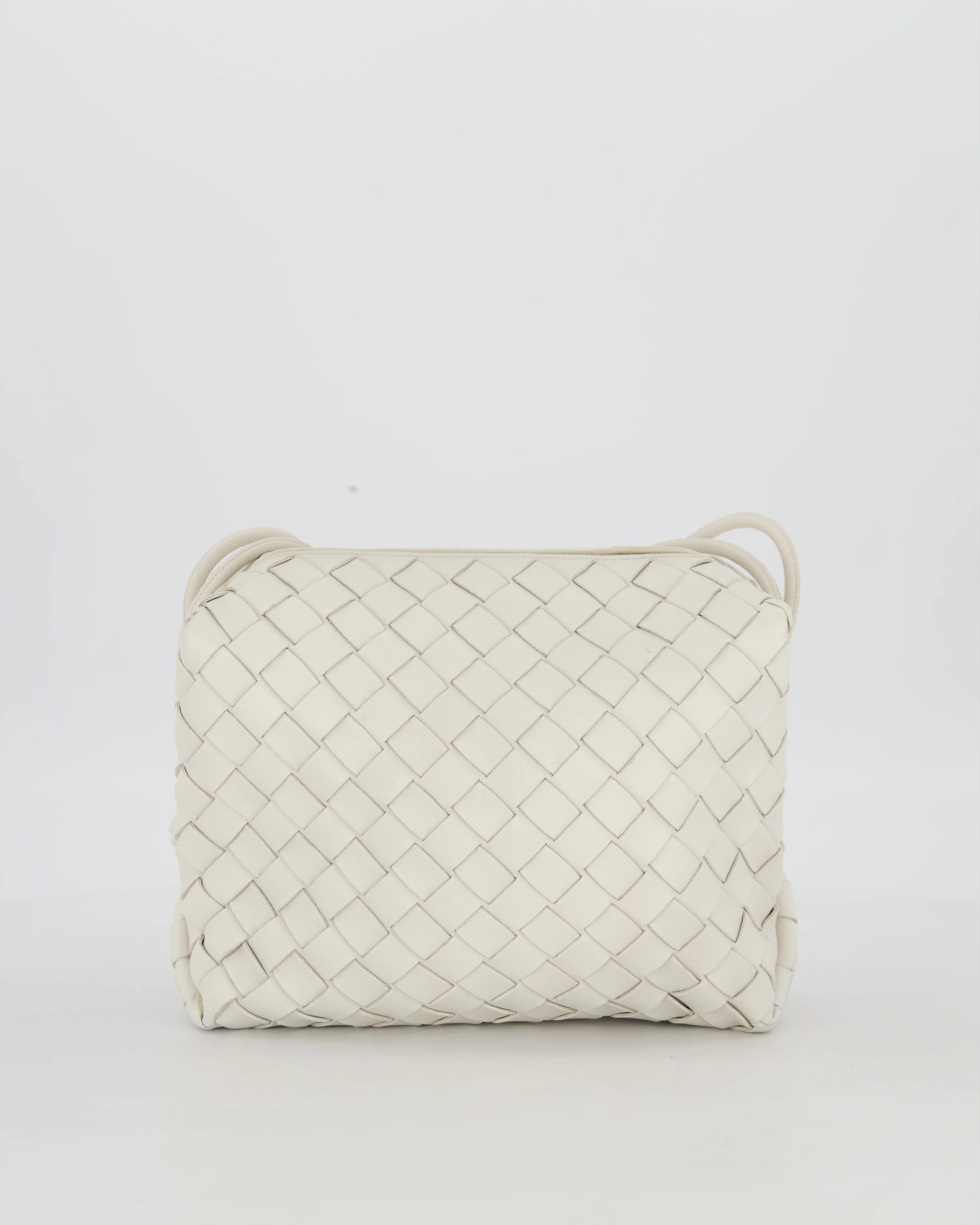Bottega Veneta White Medium Loop Intrecciato Camera Bag in Lambskin Leather with Gold Hardware - Image 2