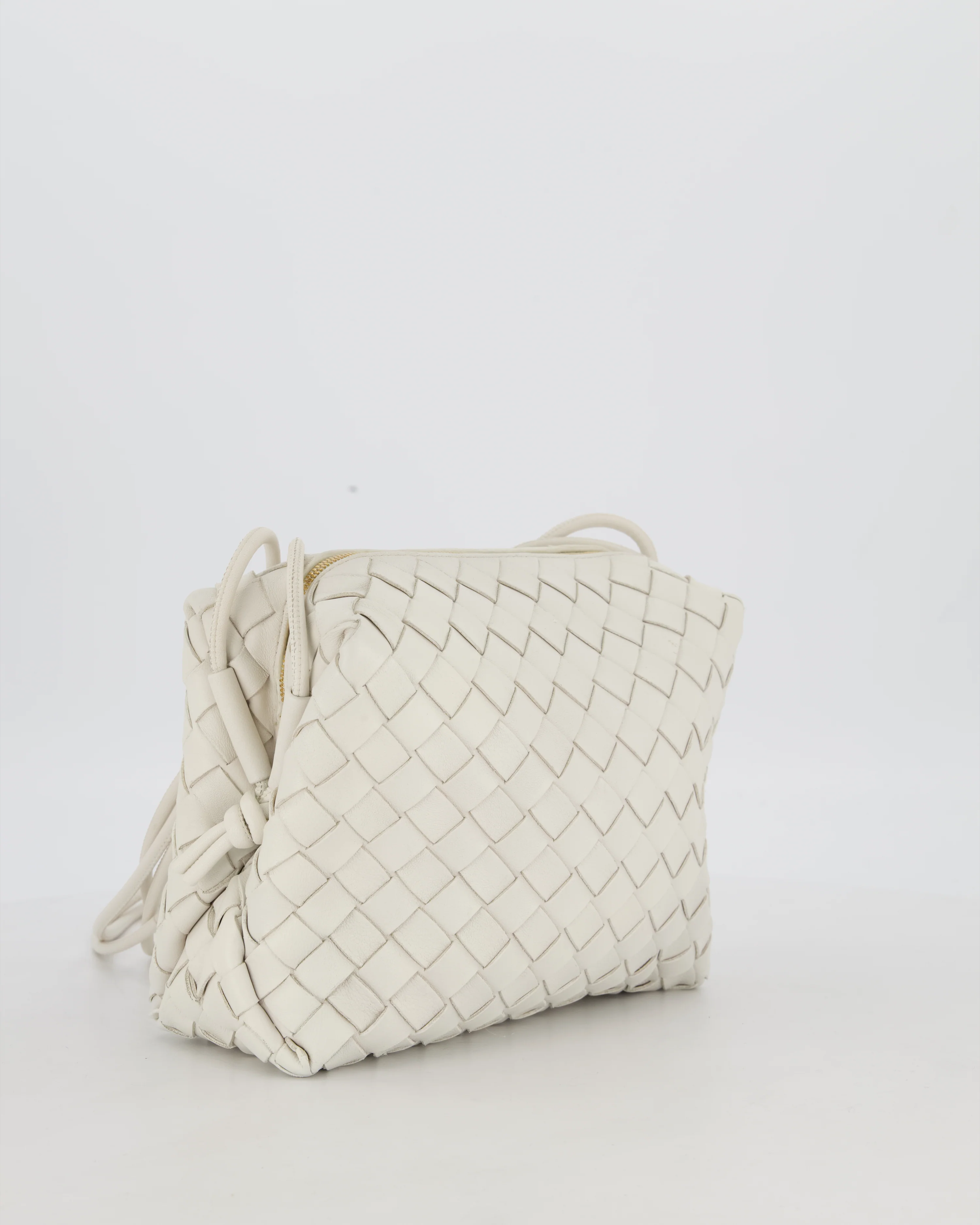 Bottega Veneta White Medium Loop Intrecciato Camera Bag in Lambskin Leather with Gold Hardware - Image 3