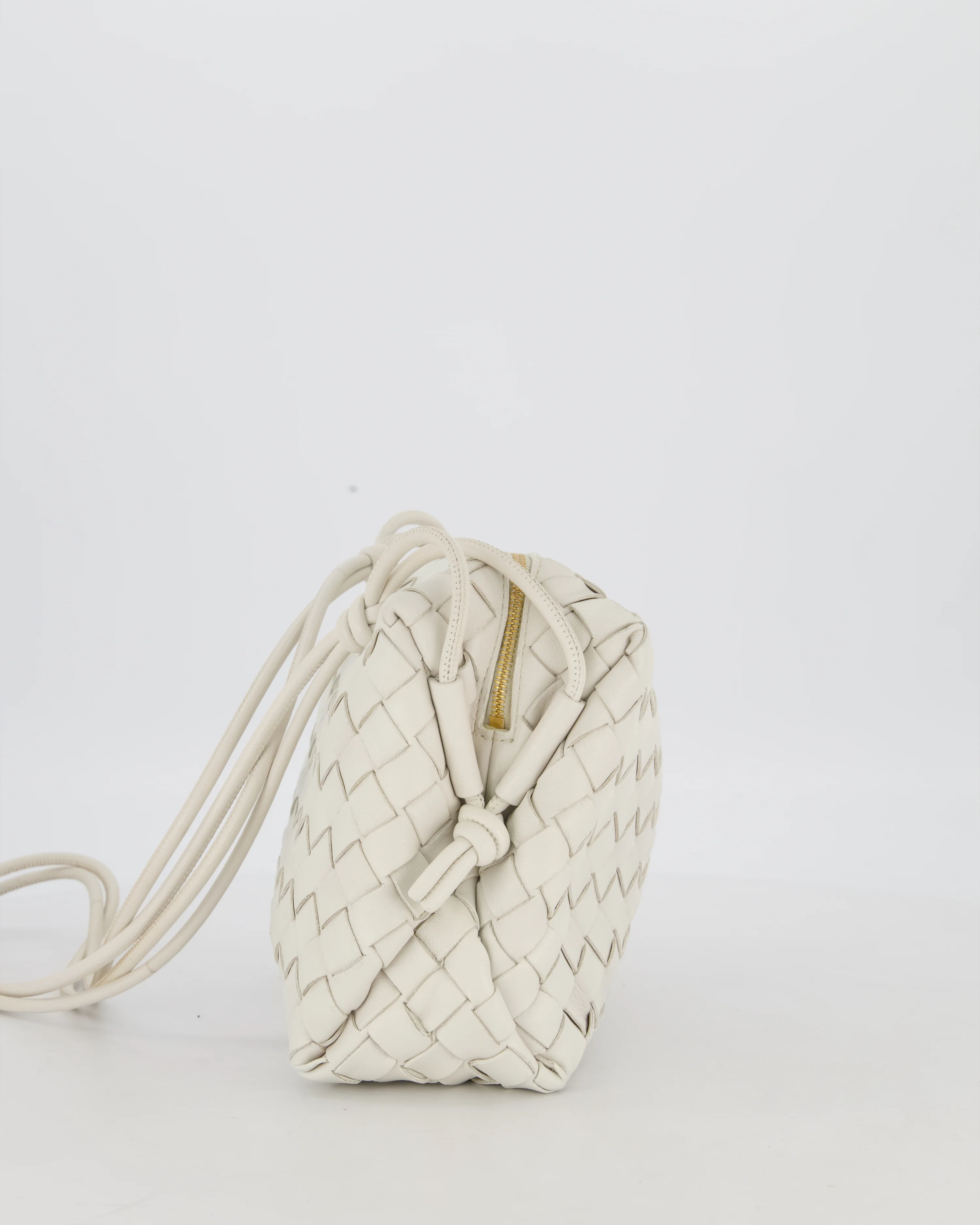 Bottega Veneta White Medium Loop Intrecciato Camera Bag in Lambskin Leather with Gold Hardware - Image 4