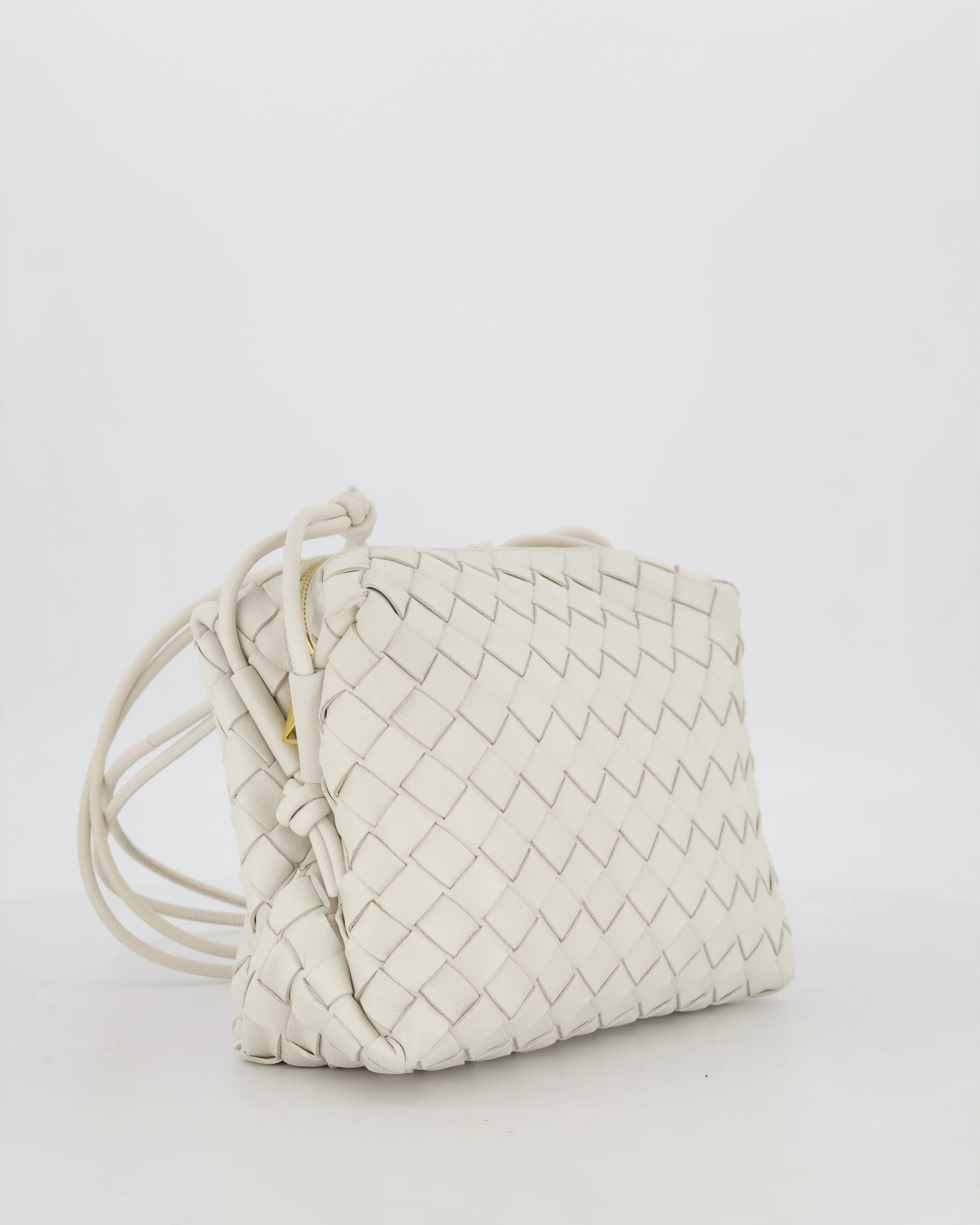 Bottega Veneta White Medium Loop Intrecciato Camera Bag in Lambskin Leather with Gold Hardware - Image 7
