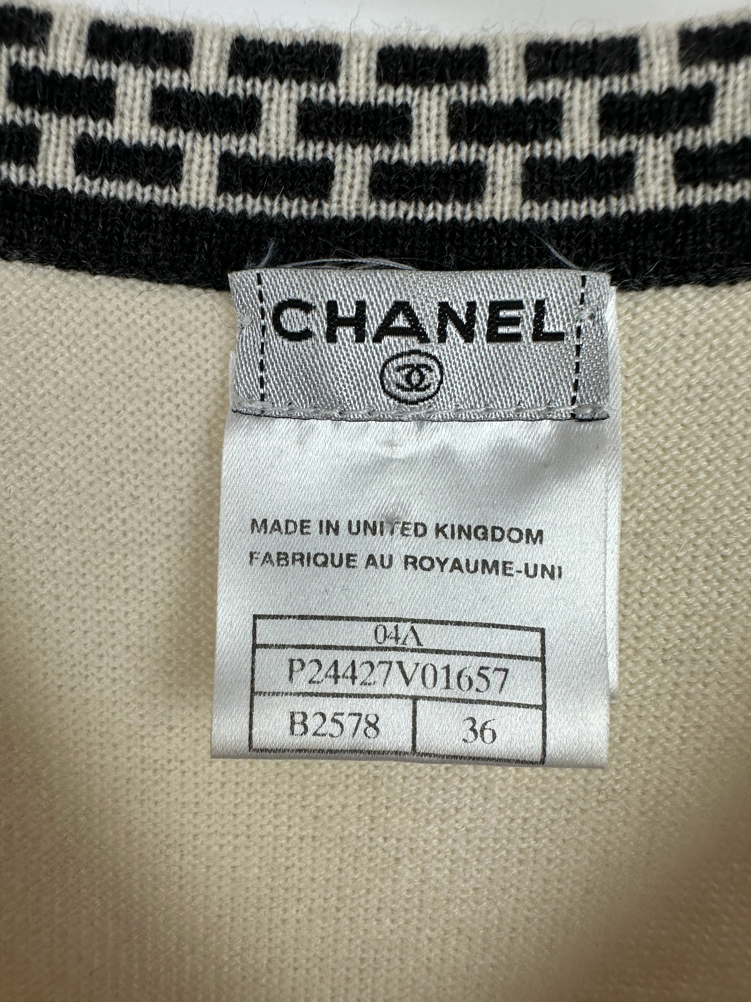 Chanel 04A Cashmere Midi Dress and Longline Cardigan Set With Grey Trim Detail FR 36 (UK 8) - Image 26