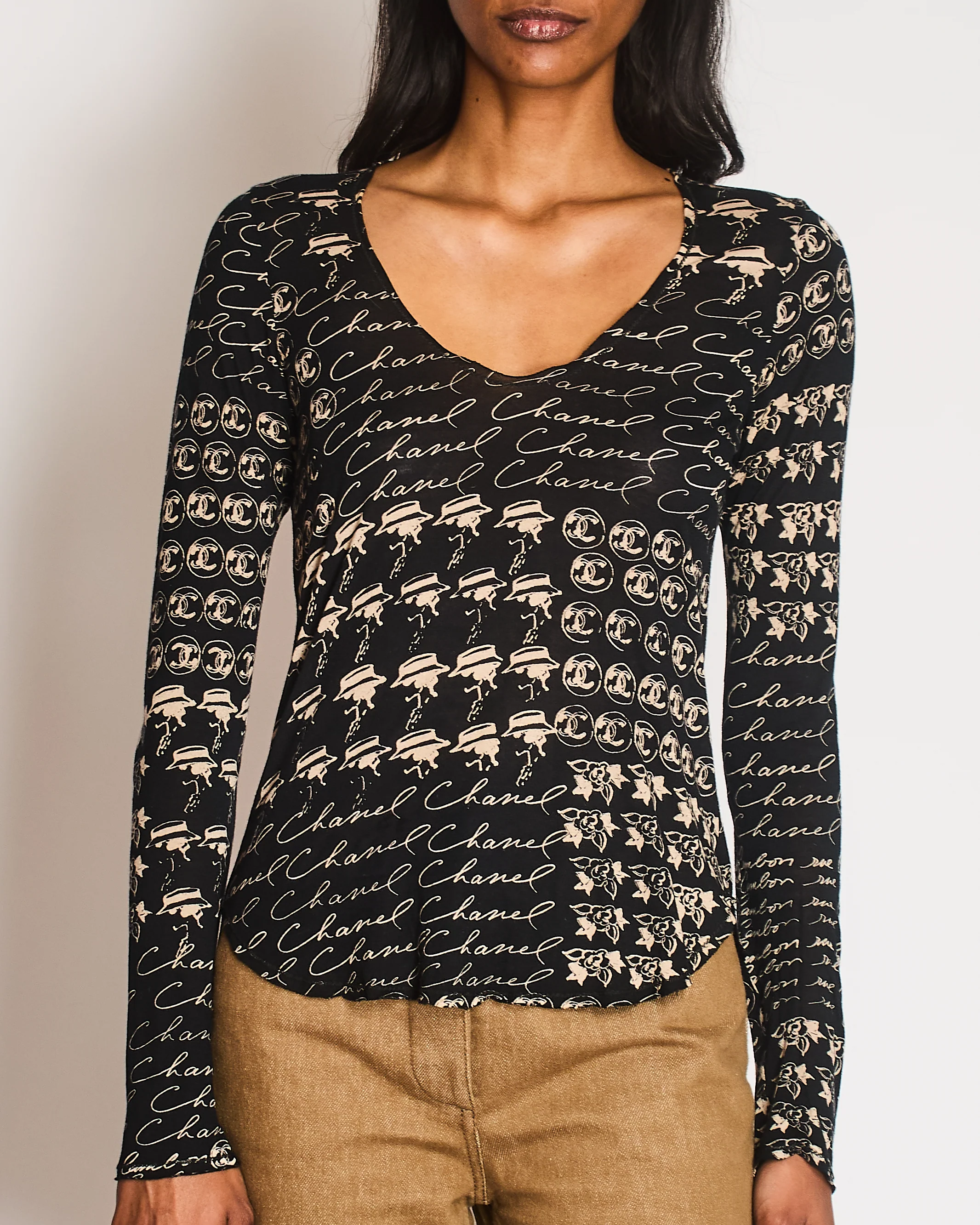 Chanel 06/C Black V-Neck Long Sleeve Top with CC Logo Detail Size FR 36 (UK 8) - Image 4