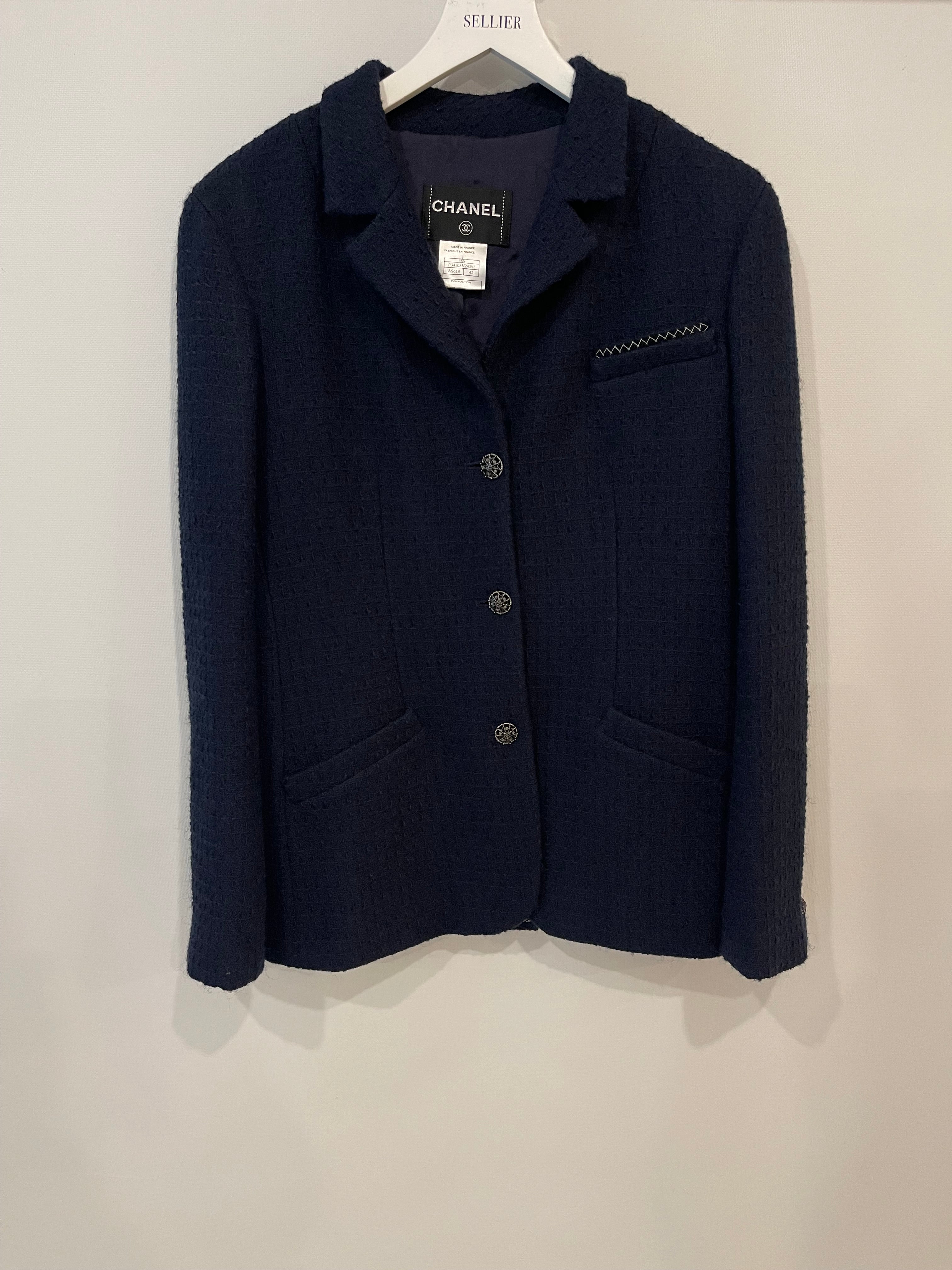 Chanel 08A Navy Tweed Jacket and Midi Skirt Set with Silver CC Logo Details Size FR 42 (UK 14) - Image 7