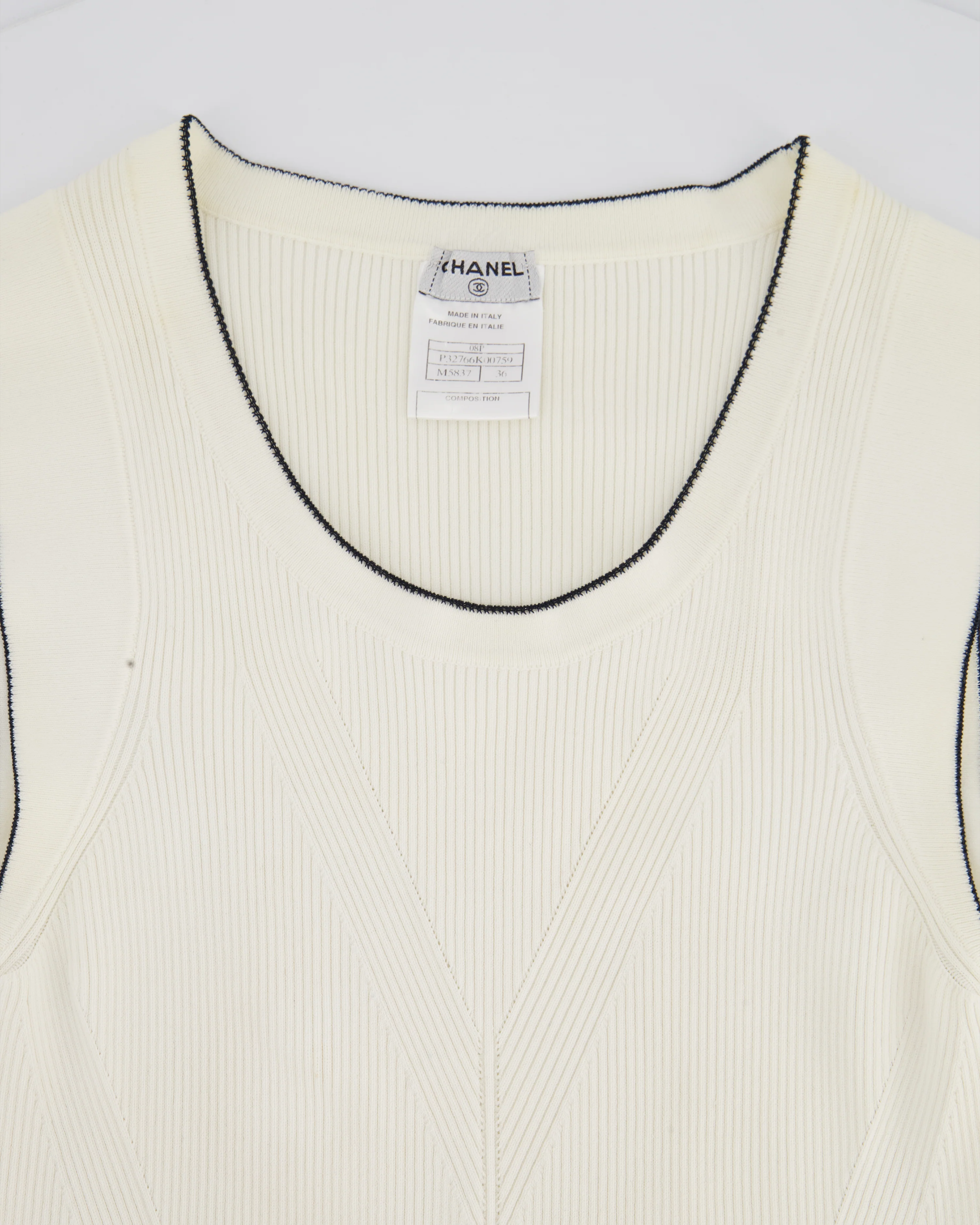 Chanel 08P Cream Sleeveless Knitted Short Dress with Silver CC Logo Button and Navy Hem Details Size FR 36 (UK 8) - Image 10
