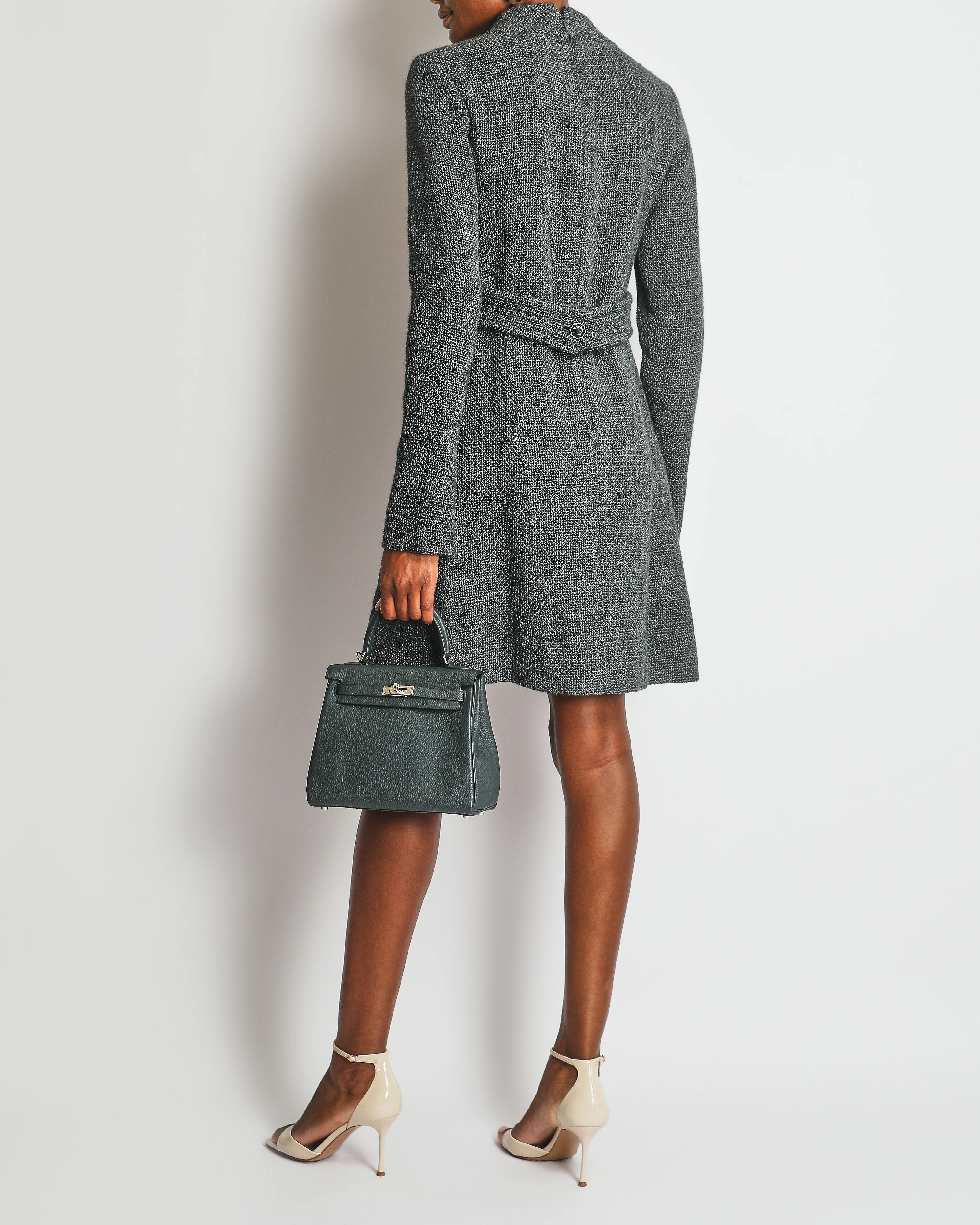 Chanel 12A Grey Tweed Long-Sleeve Mini Dress with Belt Detail Size FR 38 (UK 10) RRP £3,050 - Image 3