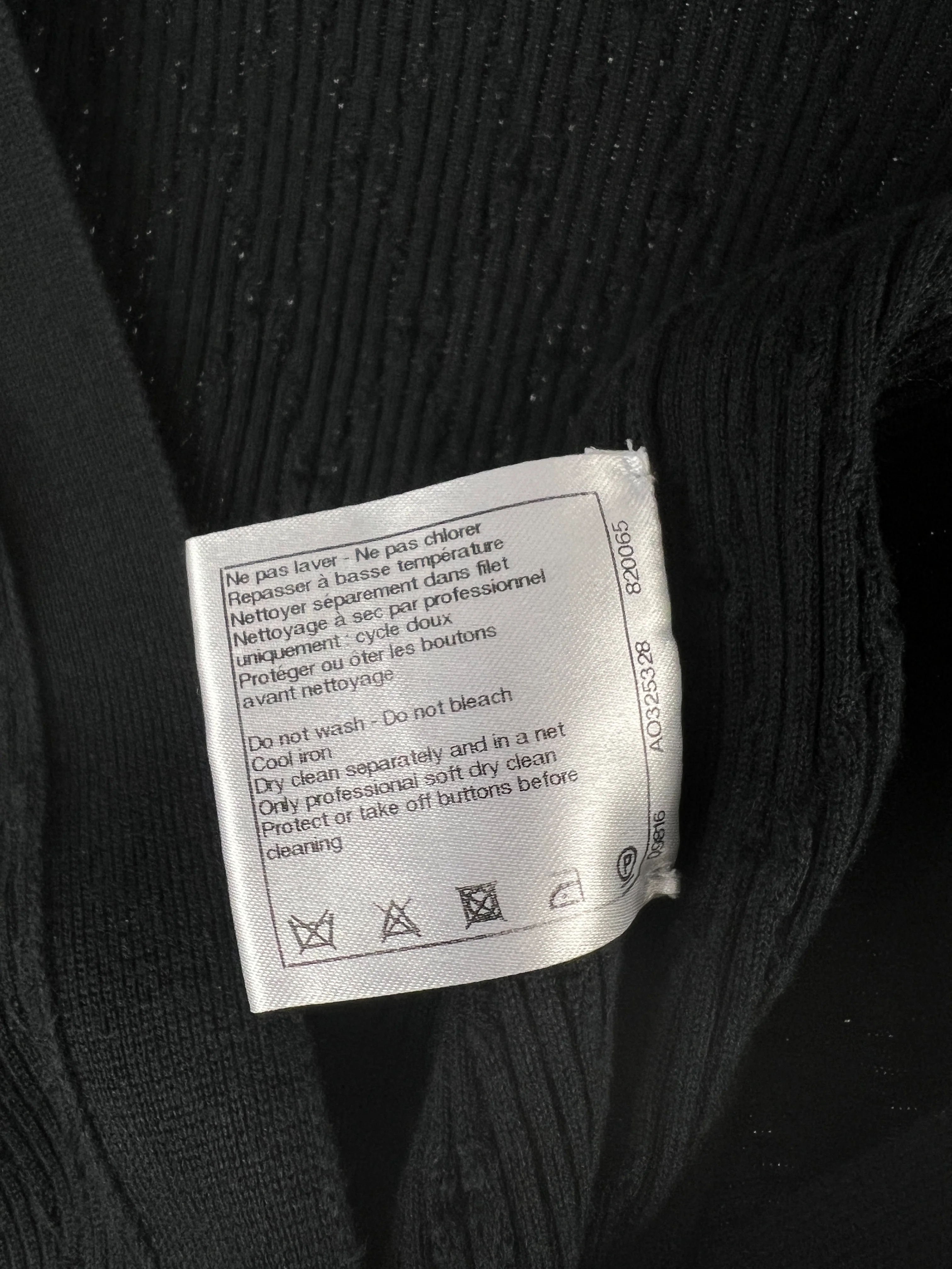 Chanel 16P Black Ribbed Cardigan with Shoulder Button Detail FR 34 (UK 6) RRP £2,450 - Image 14