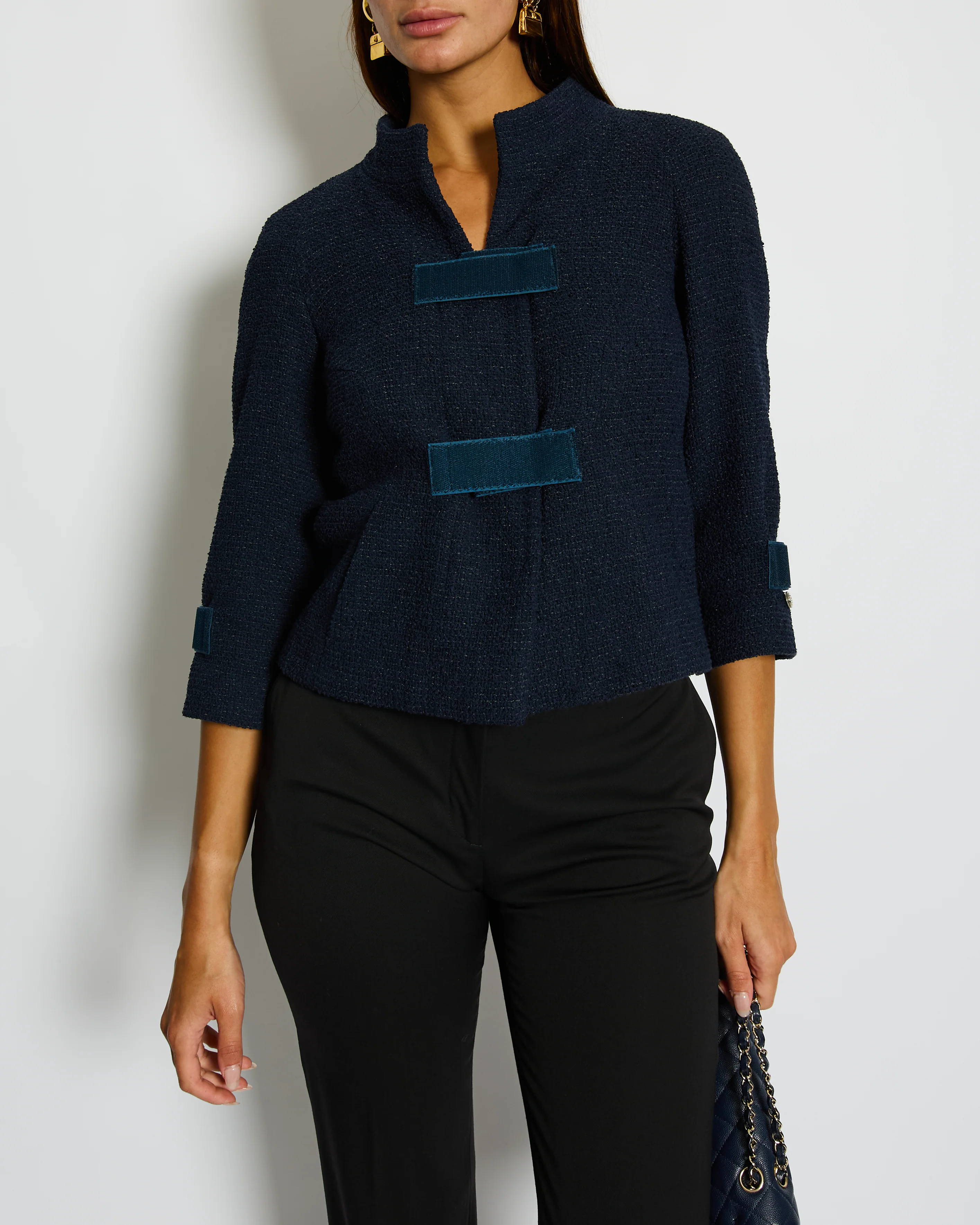 Chanel 17/P Cropped Collarless Tweed Jacket with Velcro Fastening Detail Size FR 36 (UK 8)