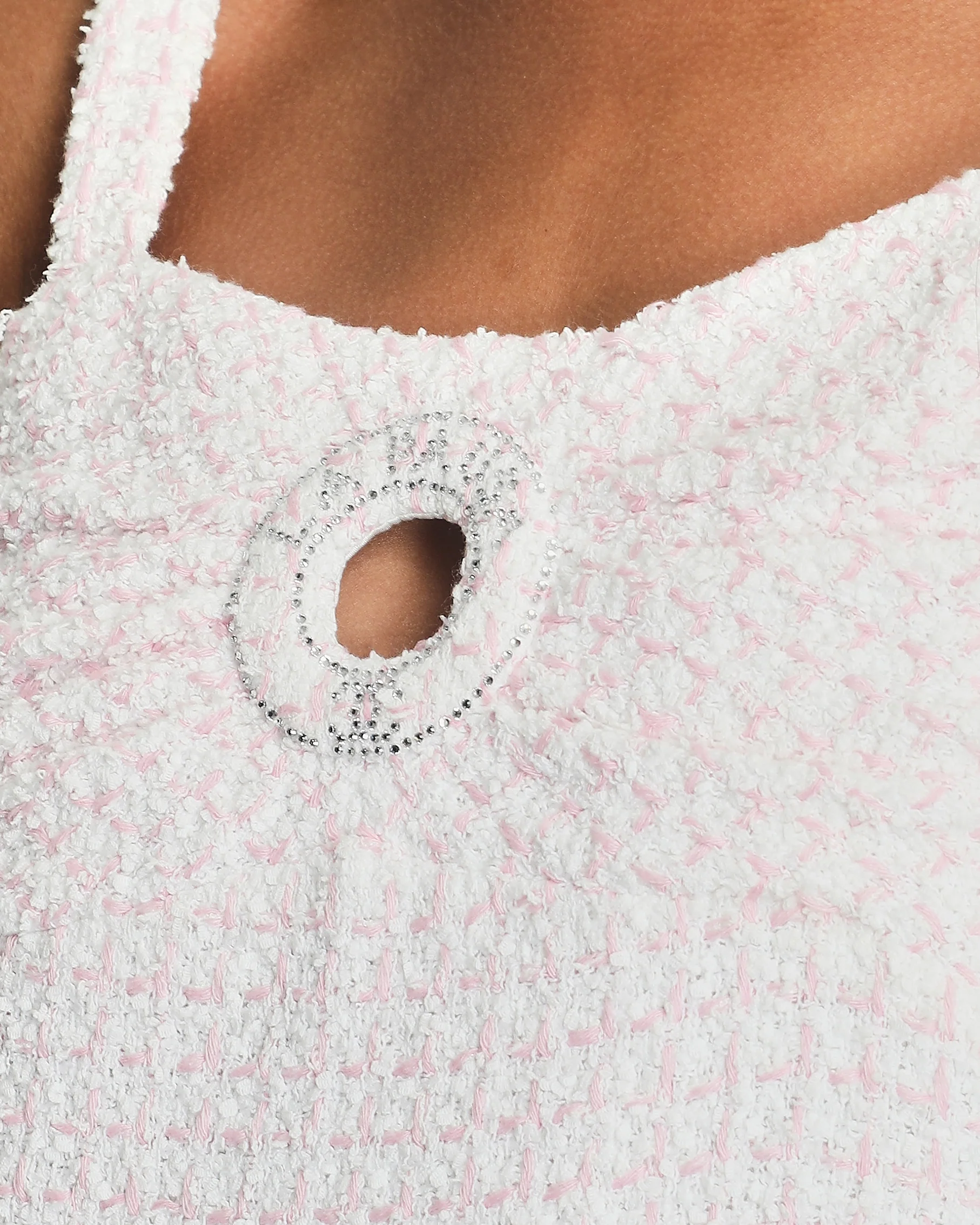 Chanel 19C Pink & White La Pausa Tweed Mini Sleeveless Dress with Crystal Logo Detail Size FR 36 (UK 8) - Image 5