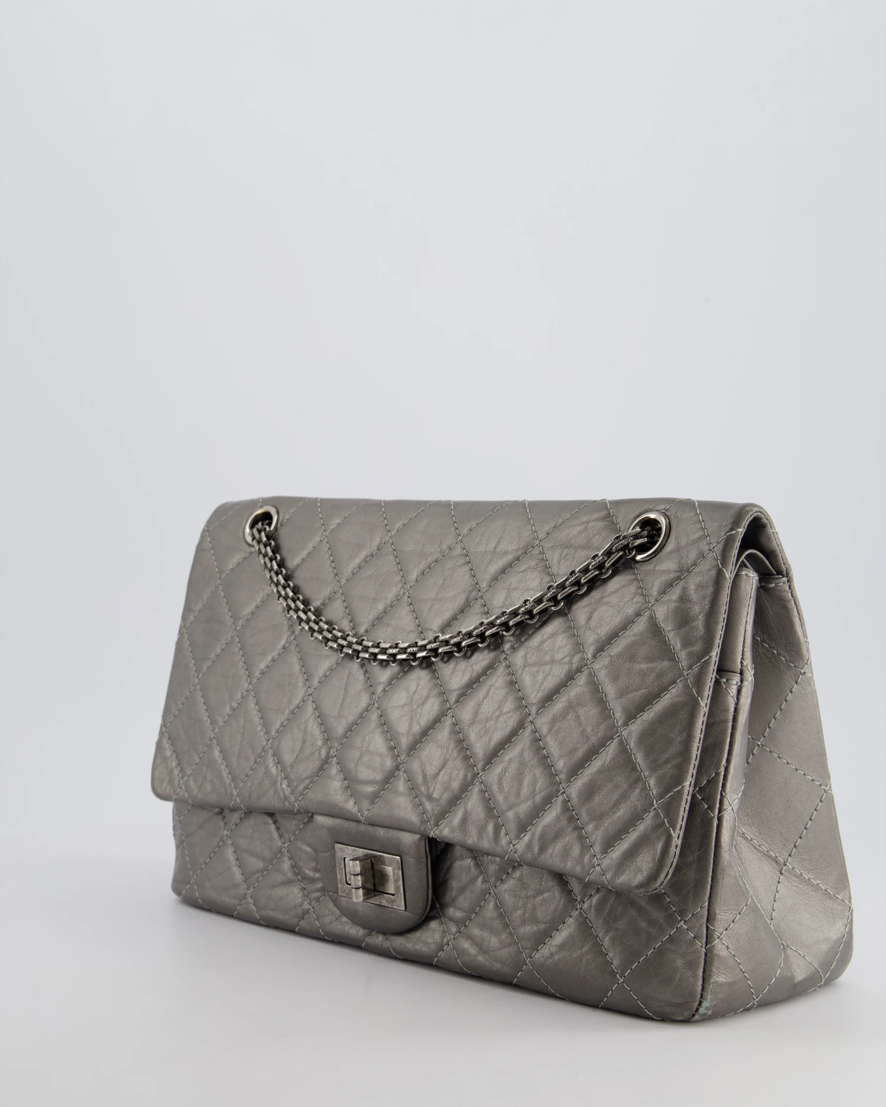 *FIRE PRICE* Chanel 2.55 Jumbo Reissue Bag in Metallic Grey Crumpled Calfskin Leather With Gunmetal Hardware - Image 10