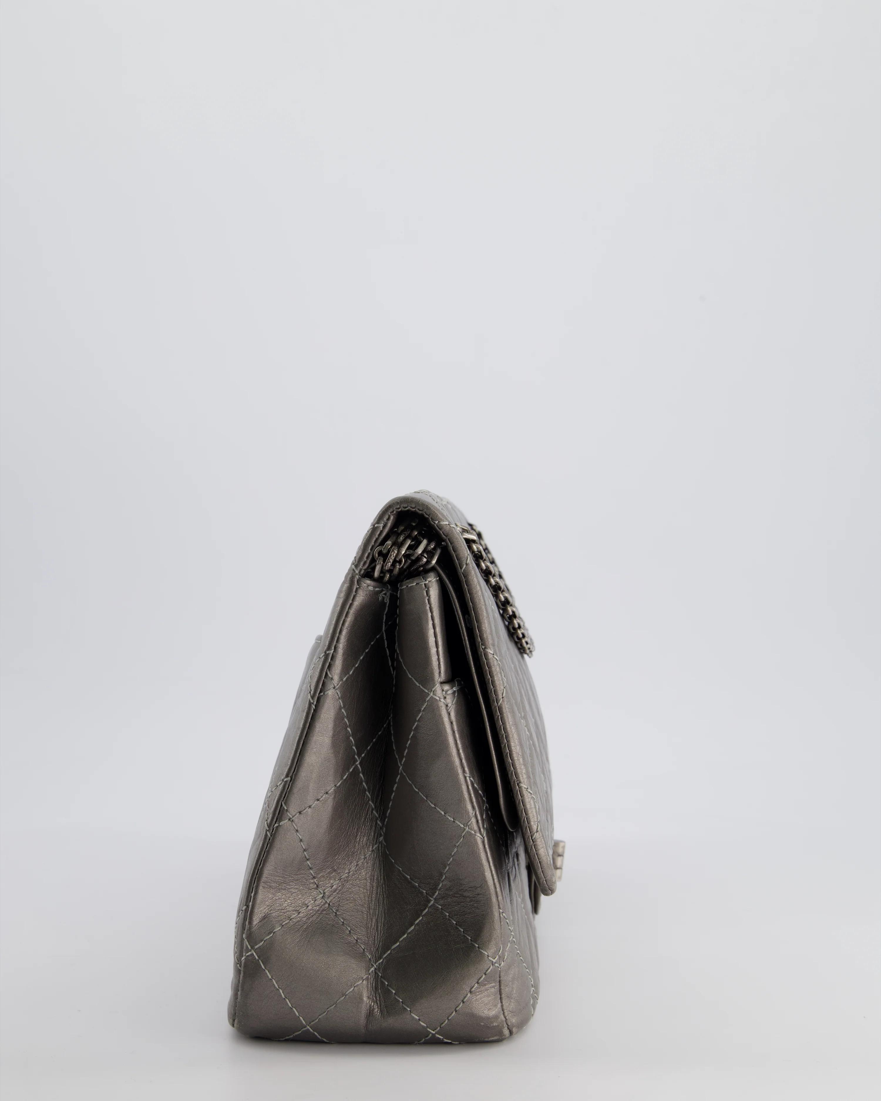 *FIRE PRICE* Chanel 2.55 Jumbo Reissue Bag in Metallic Grey Crumpled Calfskin Leather With Gunmetal Hardware - Image 5