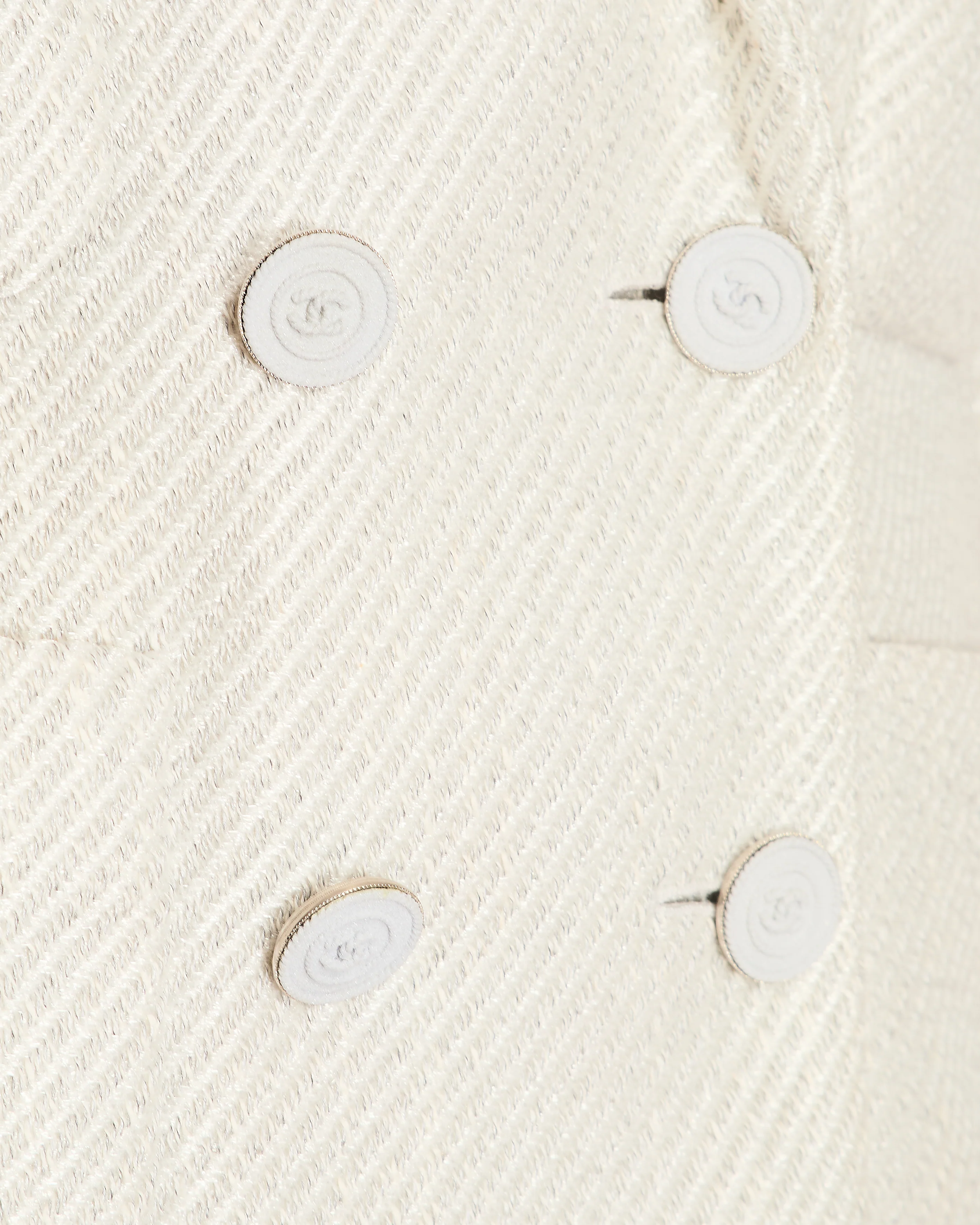 Chanel 2014 Spring / Summer Grey & Cream Metallic Tweed Double Breasted Jacket with Grey Logo Buttons & Pockets Details Size FR 42 (UK 14) - Image 4