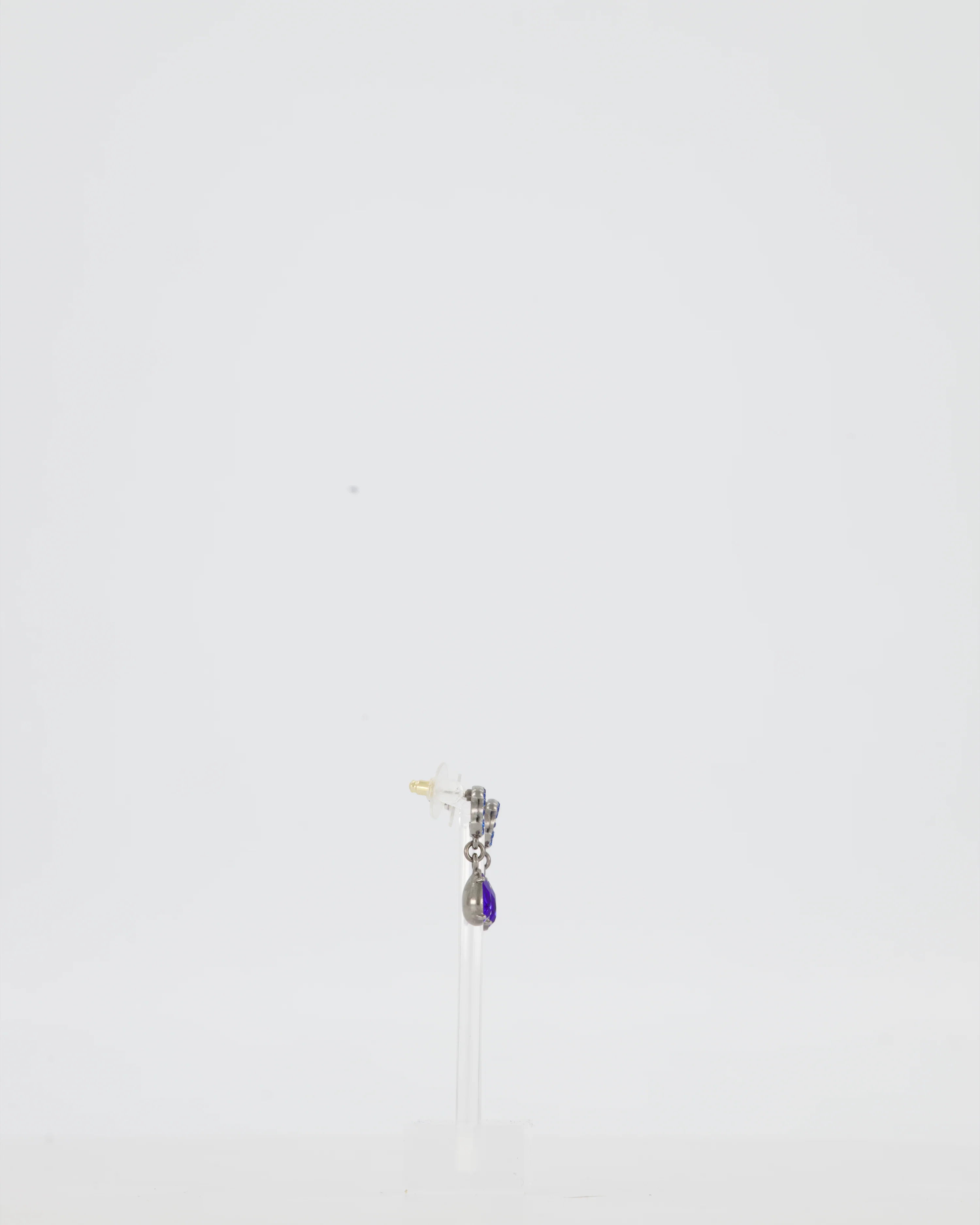 Chanel 19A Egyptian Collection Gunmental CC Logo Earrings with Blue Crystals - Image 3