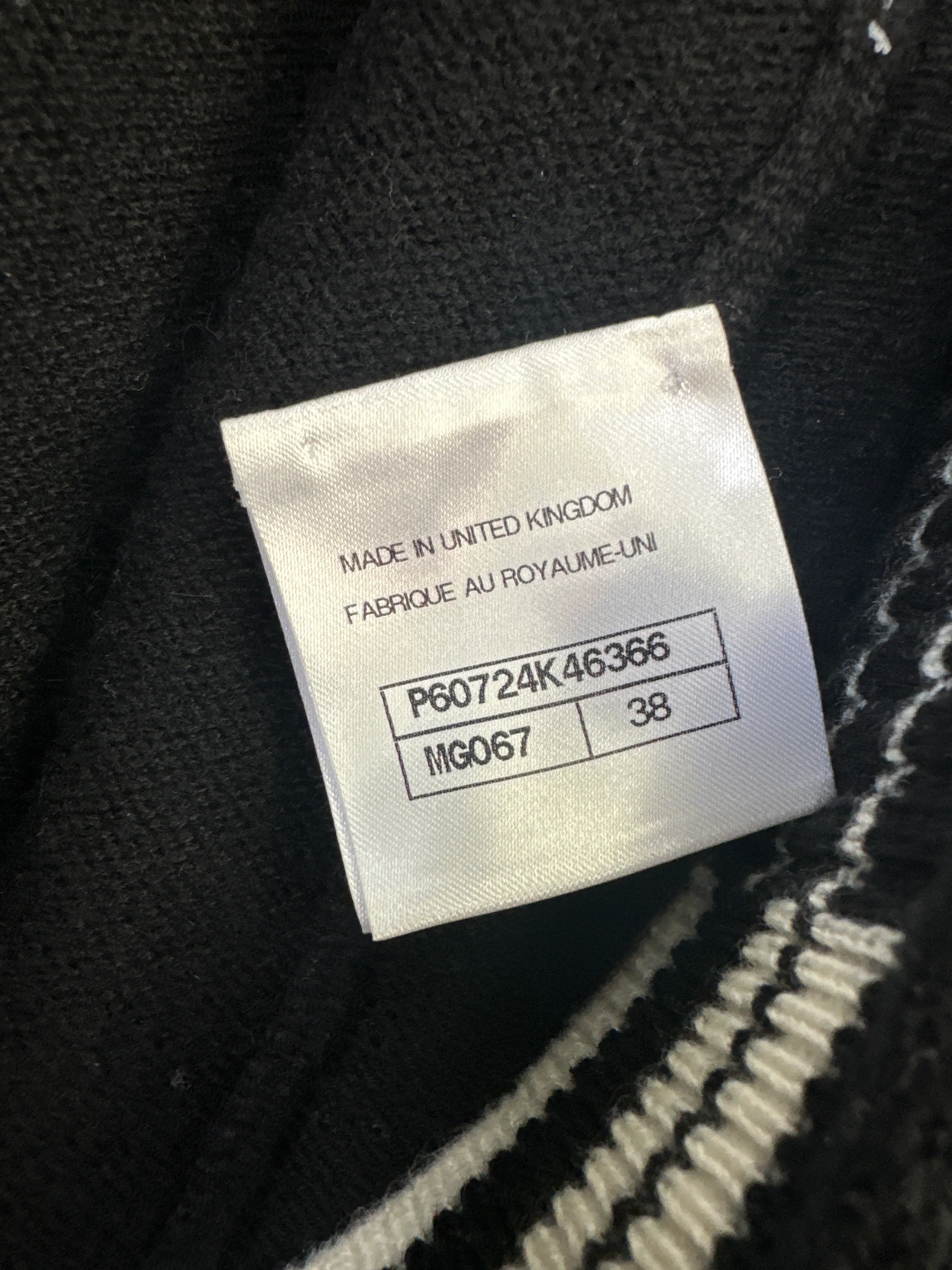 Chanel 2020 Black V-Neck Short Sleeve Wrap Cardigan with Logo Detail Size FR 38 (UK 10) - Image 16