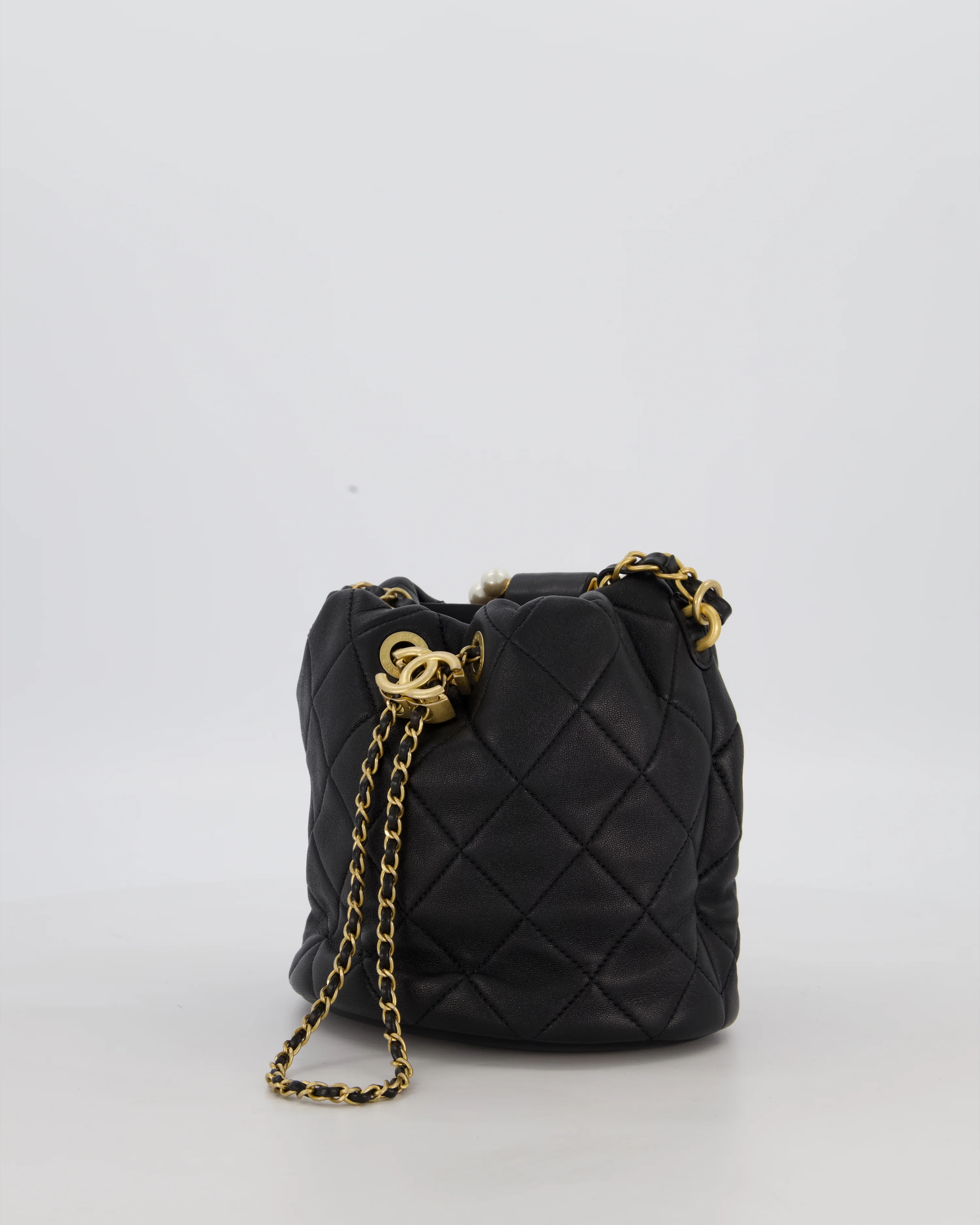 Chanel 2021 Black Quilted Lambskin Imitation Pearl Handle Bucket Bag with Champagne Gold Hardware - Image 10