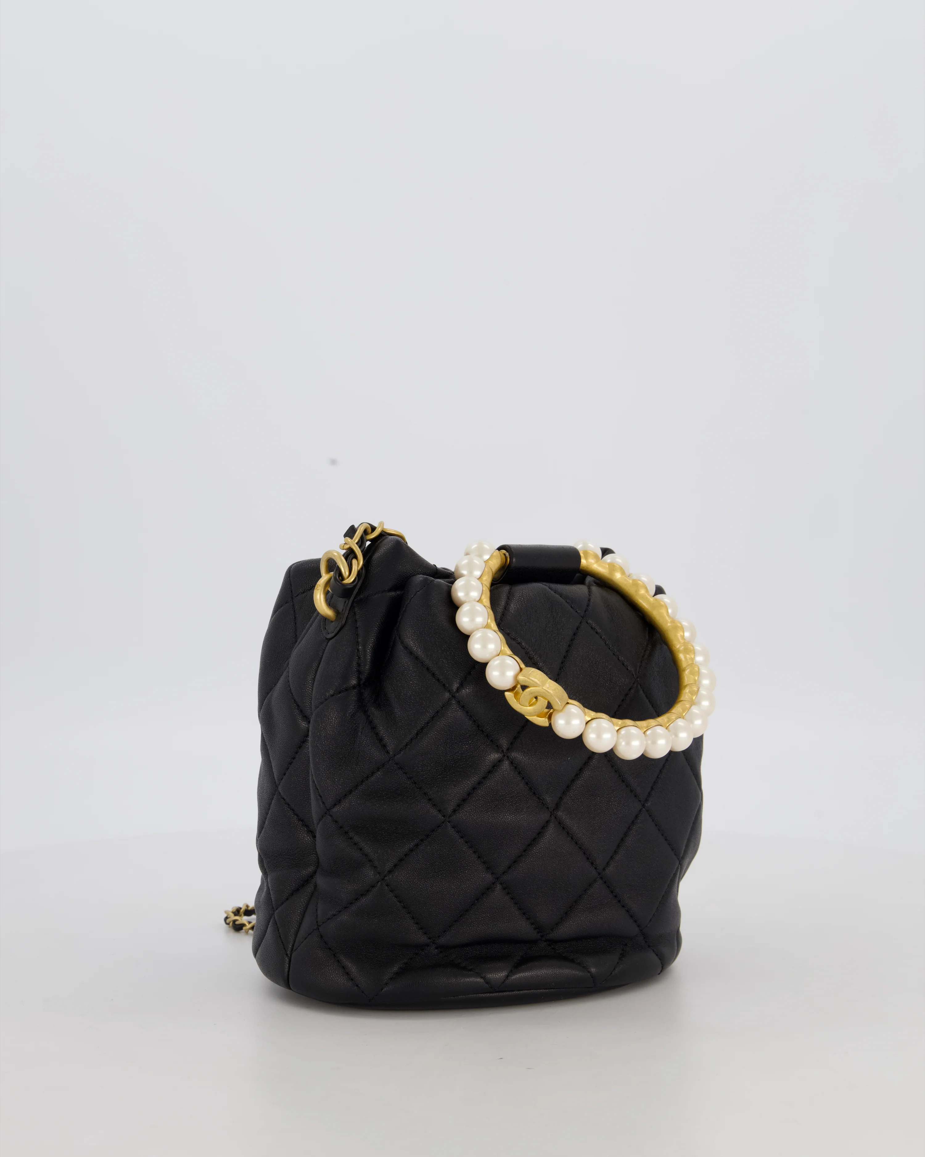 Chanel 2021 Black Quilted Lambskin Imitation Pearl Handle Bucket Bag with Champagne Gold Hardware - Image 8
