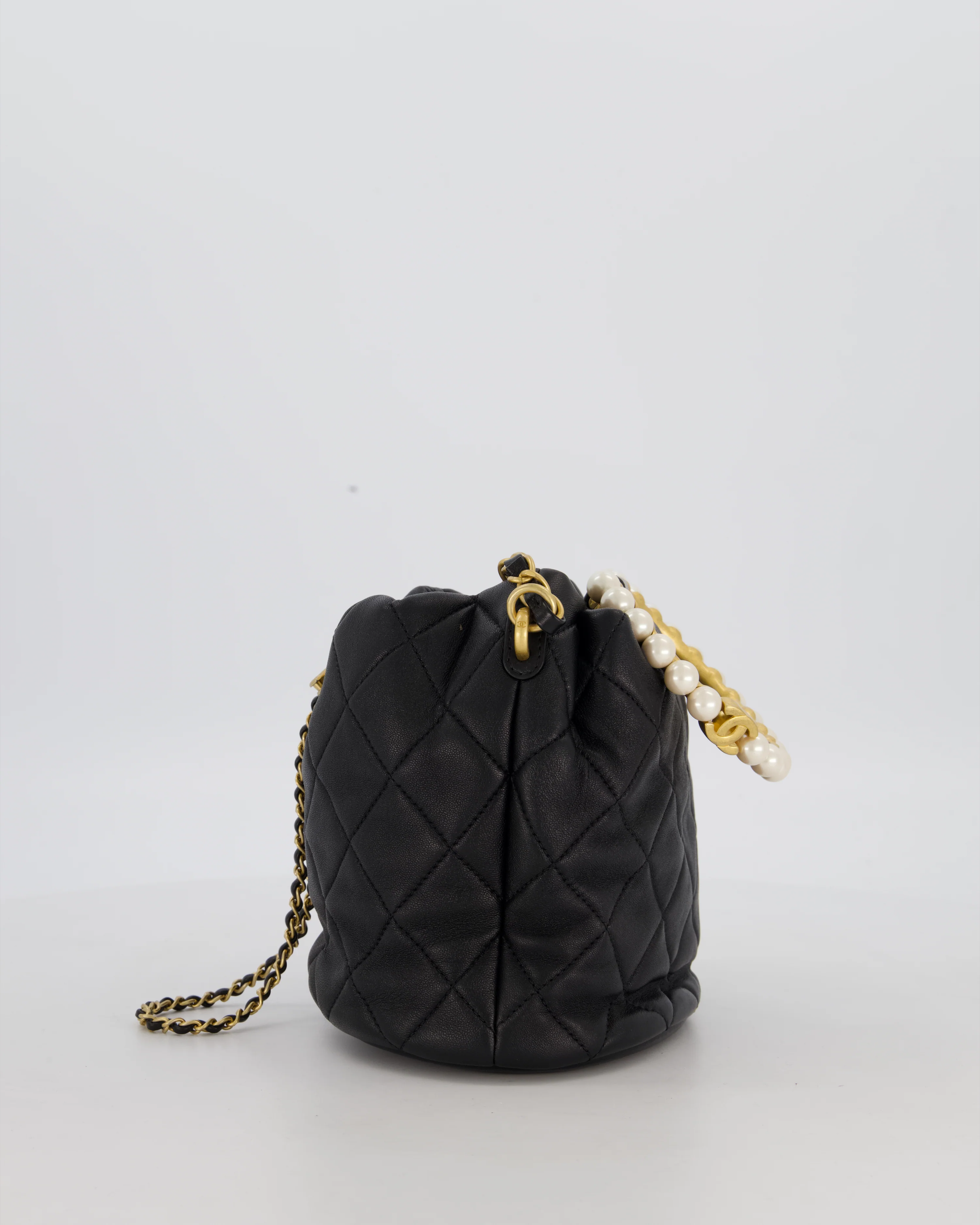 Chanel 2021 Black Quilted Lambskin Imitation Pearl Handle Bucket Bag with Champagne Gold Hardware - Image 9