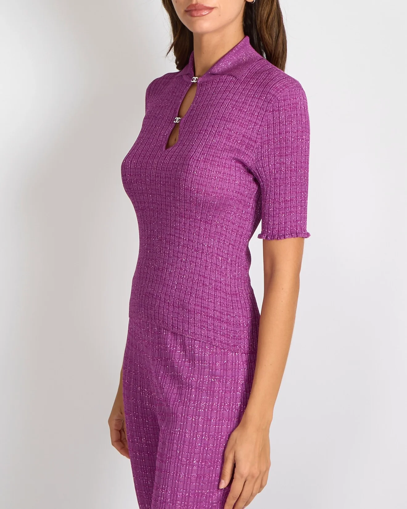 Chanel 2022 Purple Shimmery Mock Neck Short Sleeved Top and Trouser Set with Pink and Silver Gradient Crystal Embellished CC Logos Size FR 38 (UK 10) - Image 5
