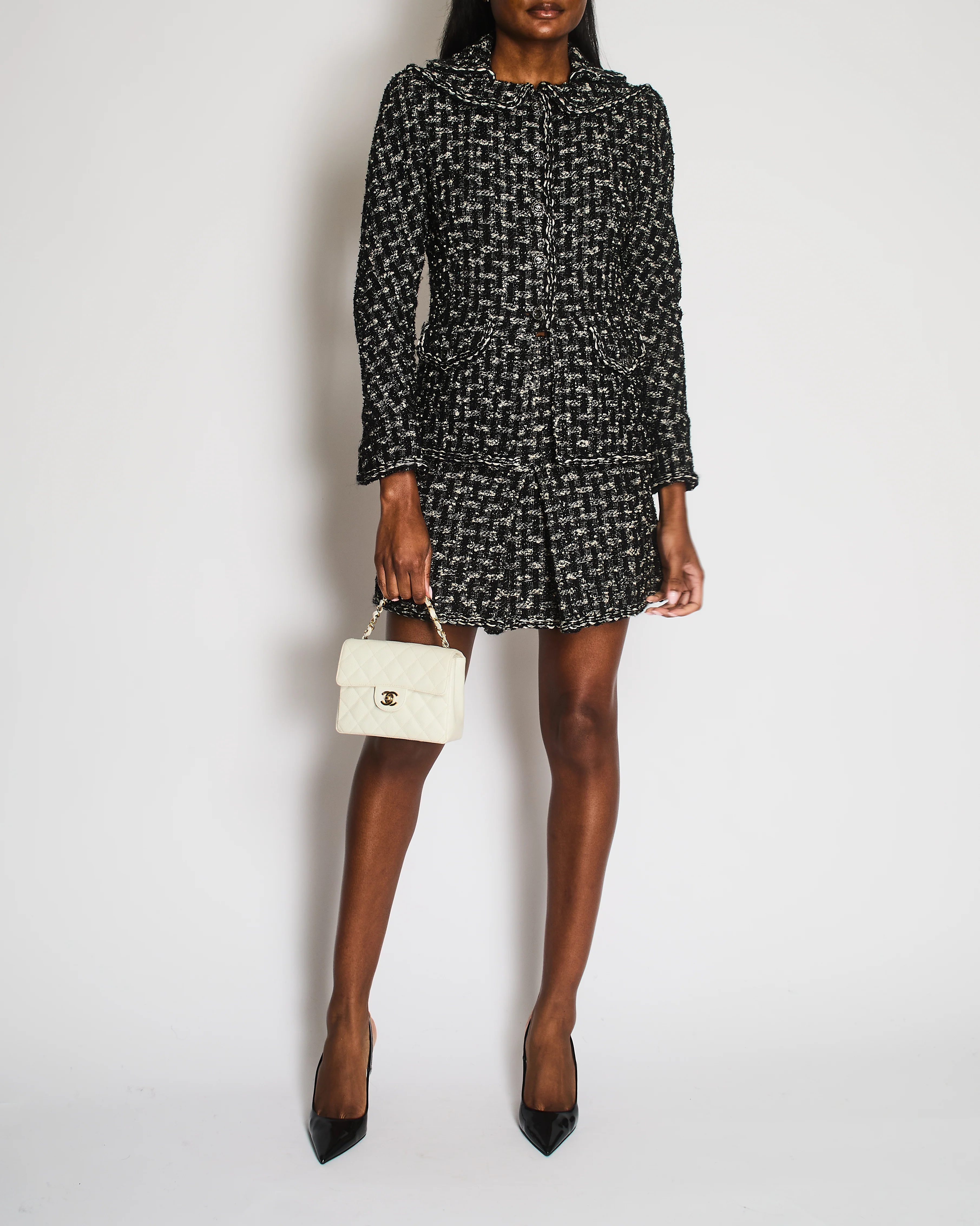 Chanel 13A Black and White Tweed Collar Jacket and Skirt Set with CC Logo Button Detail Size FR 38 (UK 10)