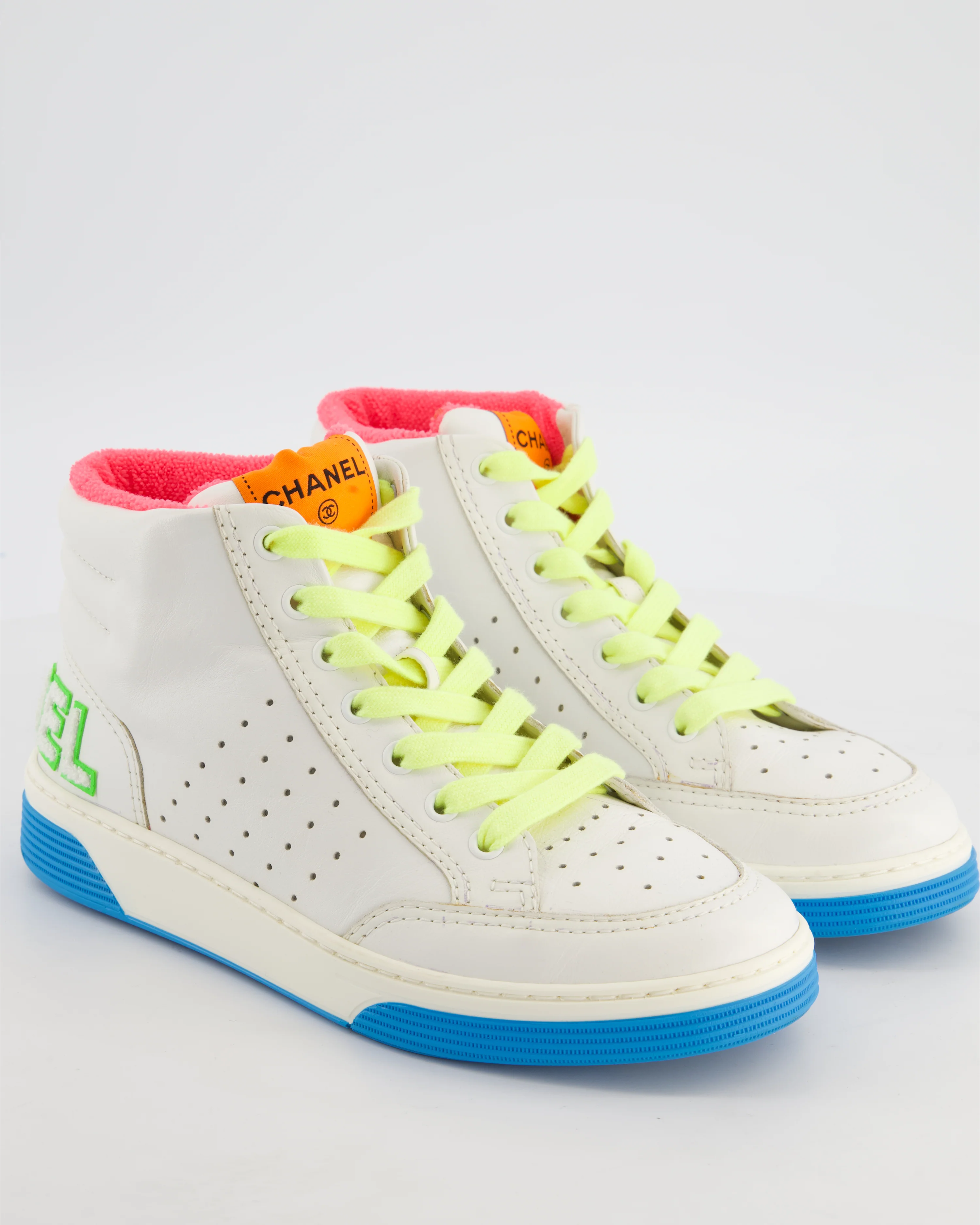 Chanel 20/P White Calfskin and Multicolour Trainers with Logo Detail Size EU 38.5 - Image 2