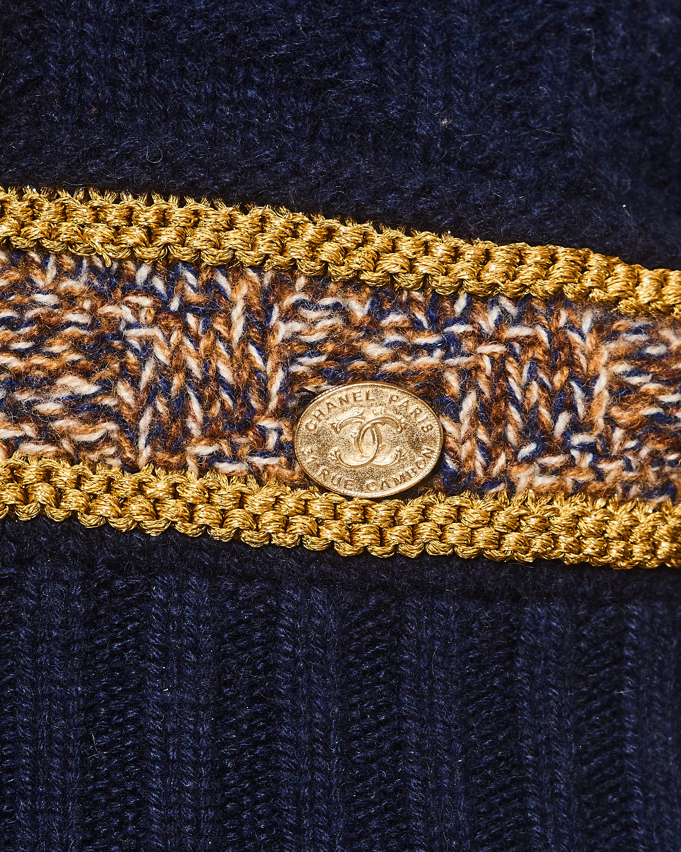 Chanel 21/A Navy Cashmere Knitted CC Jumper Size FR 38 (UK 10) - Image 4