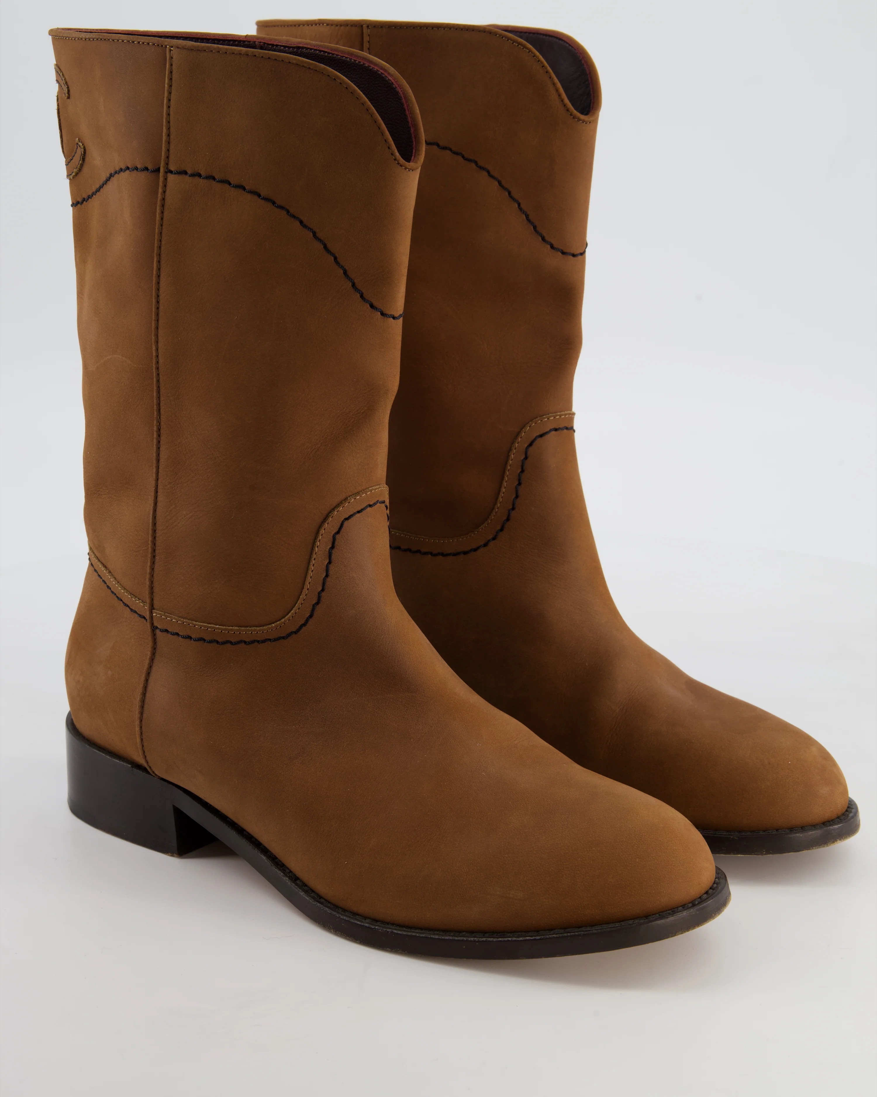 Chanel 21A Brown Ankle Boots in Suede & Leather with CC Logo Size EU 38.5 - Image 2