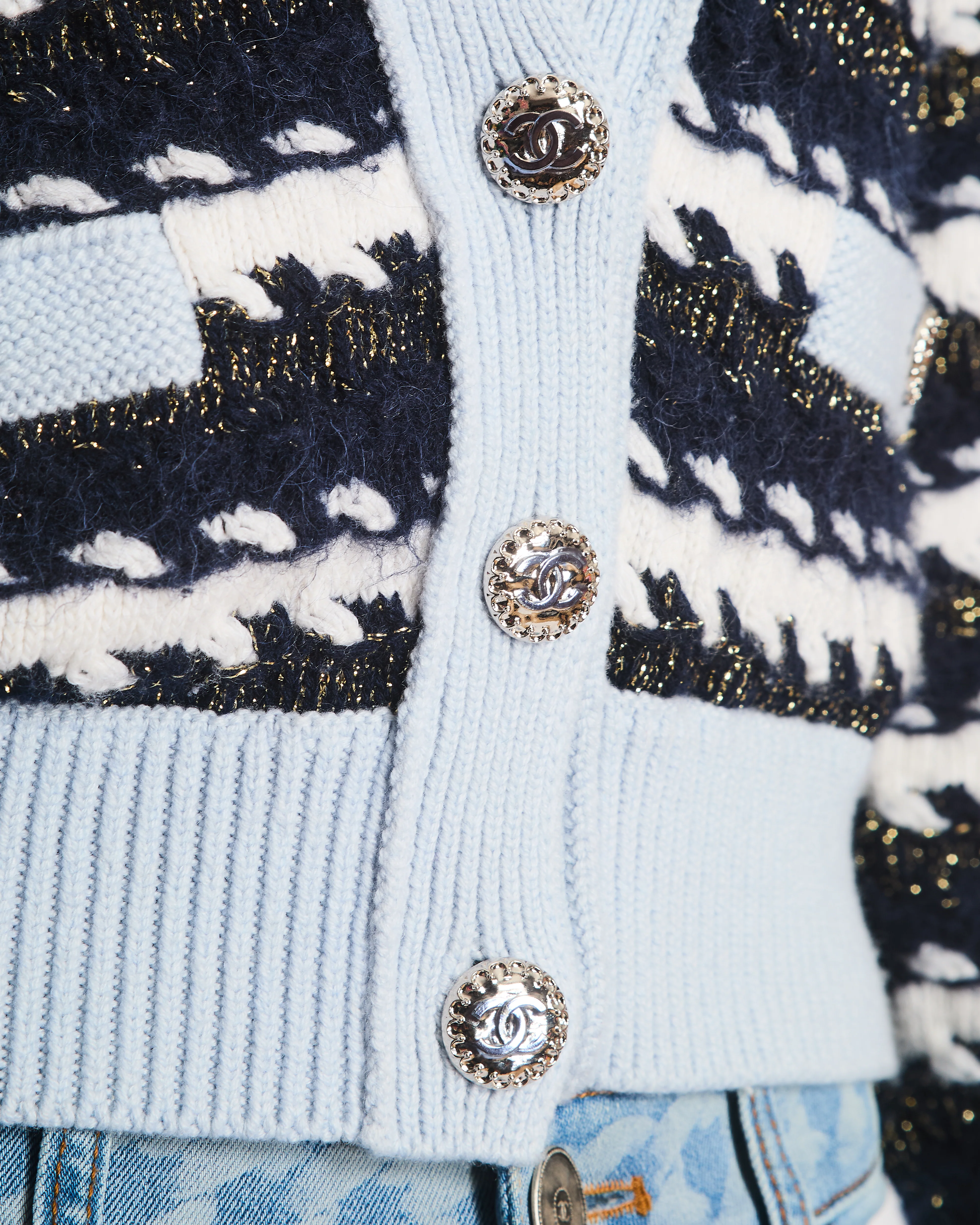 Chanel 22/B Blue Cropped Cardigan with CC Button Detail Size FR 34 (UK 6) - Image 3