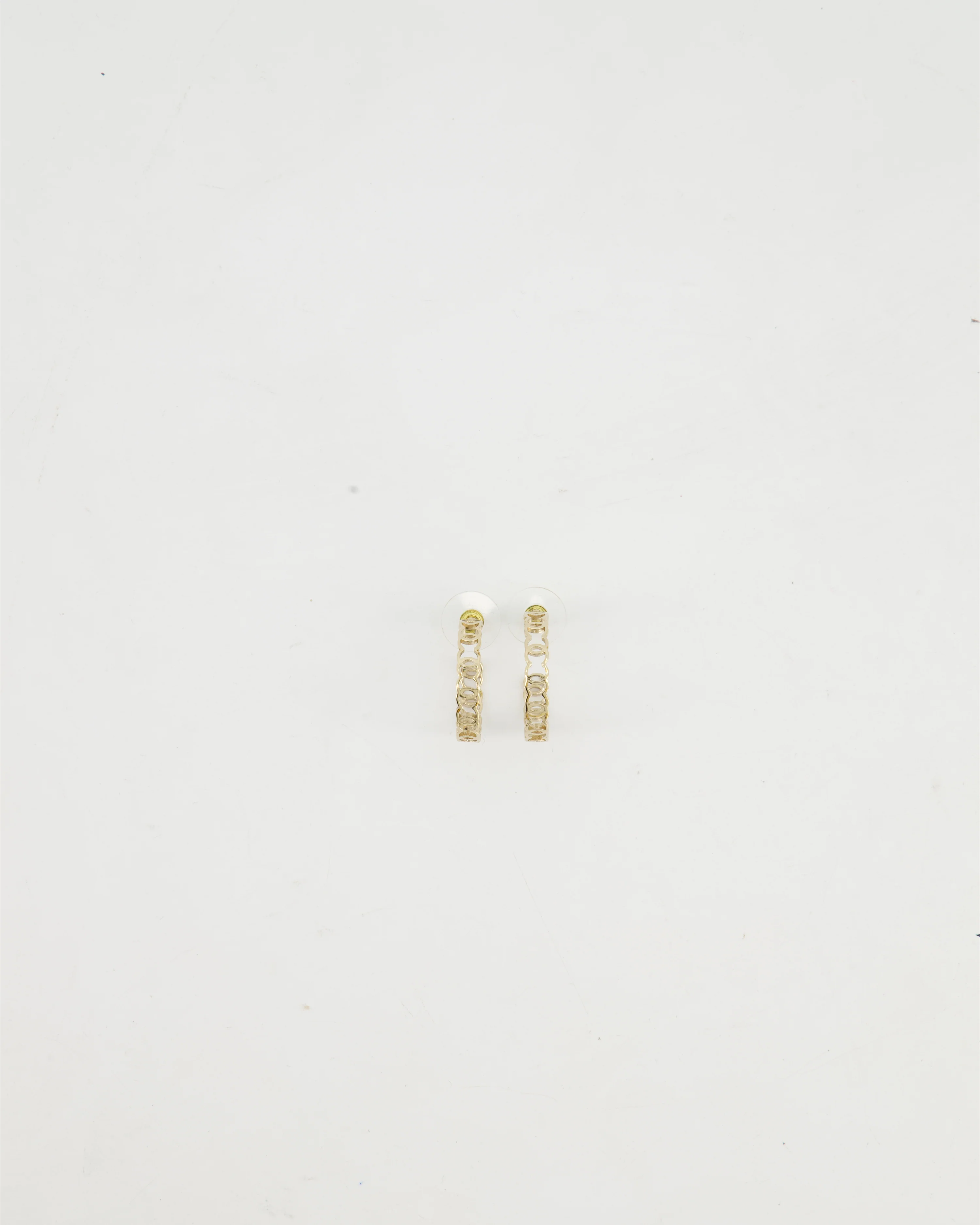 Chanel 22B Gold CC Logo Hoop Earrings - Image 3