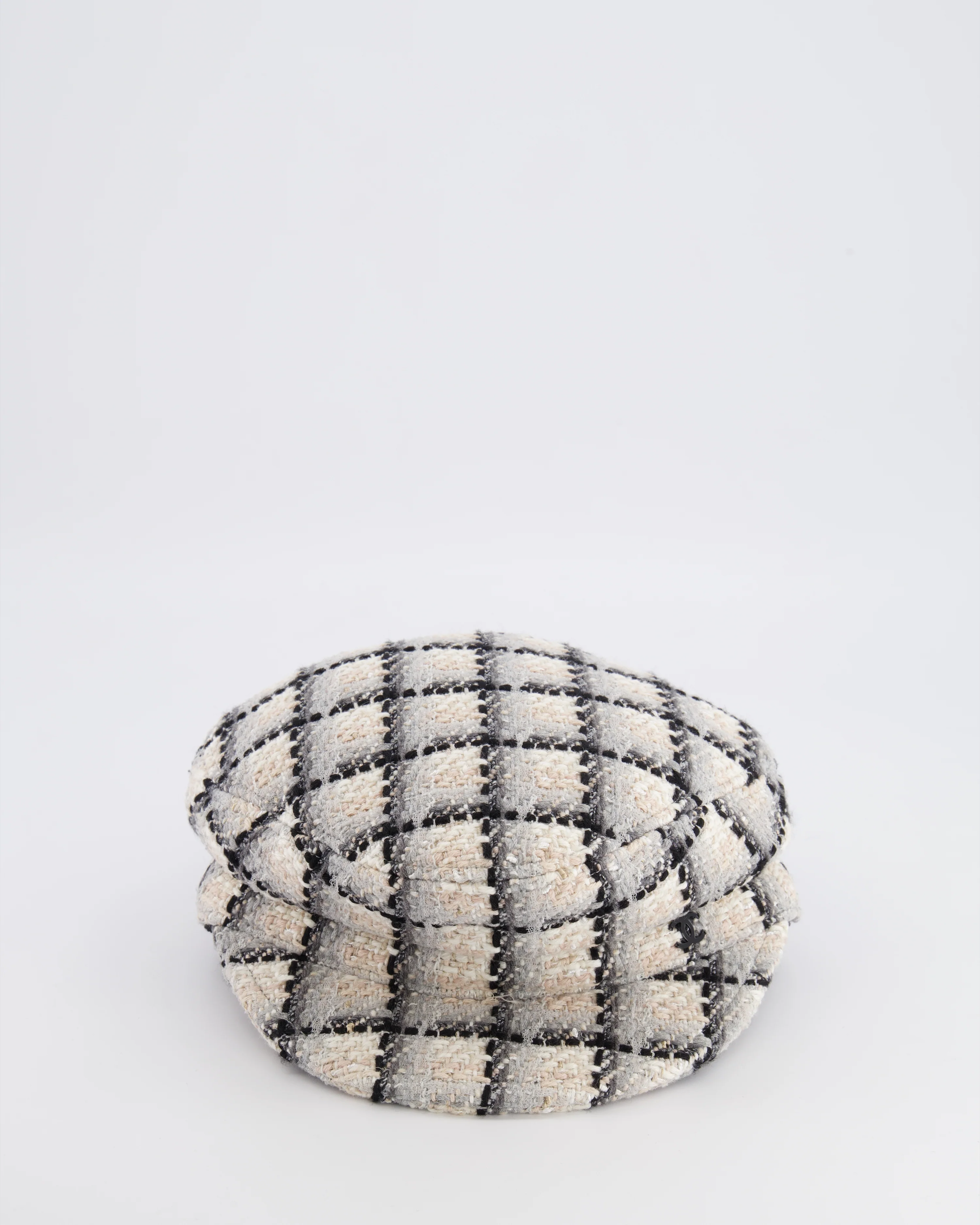 Chanel 22K Beige, White, and Grey Tweed Newsboy Hat Size M - Image 6