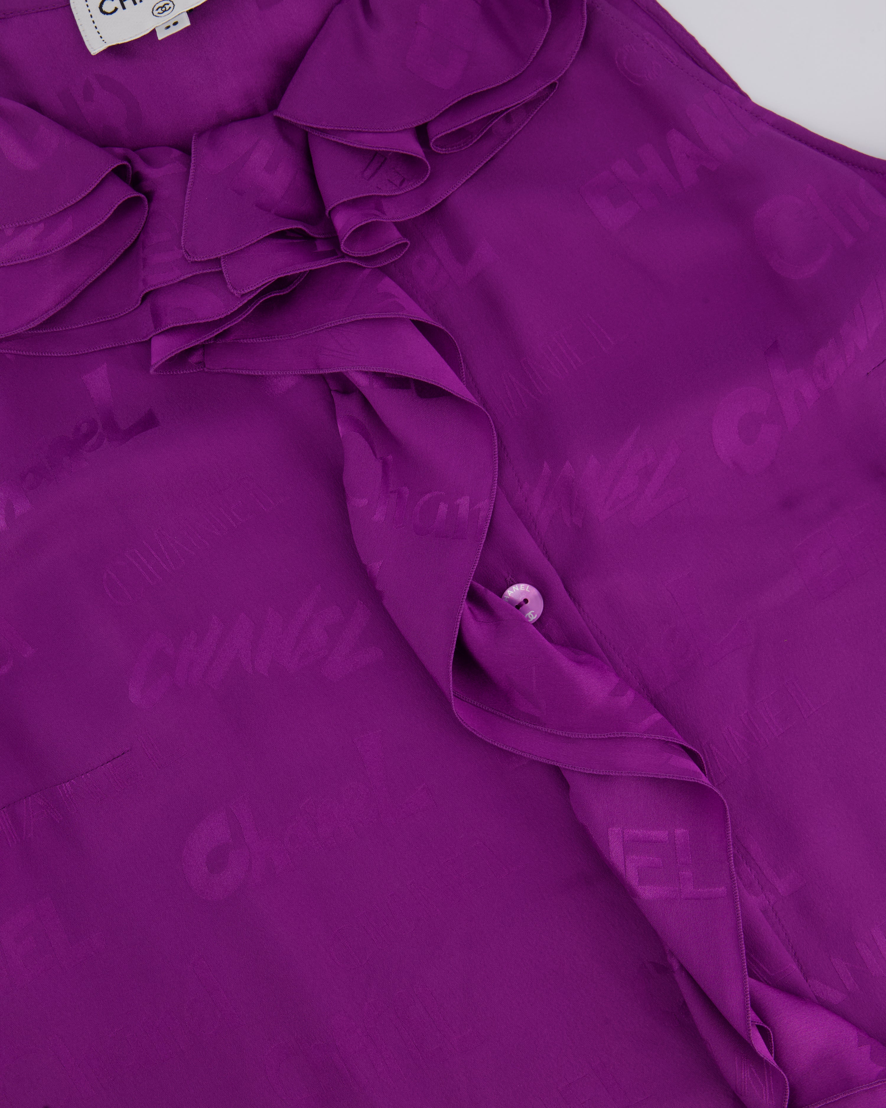 Chanel 22P Purple Silk Sleeveless Button Down Top with Ruffle Neckline and Logo Detail Size FR 38 (UK 10) - Image 9