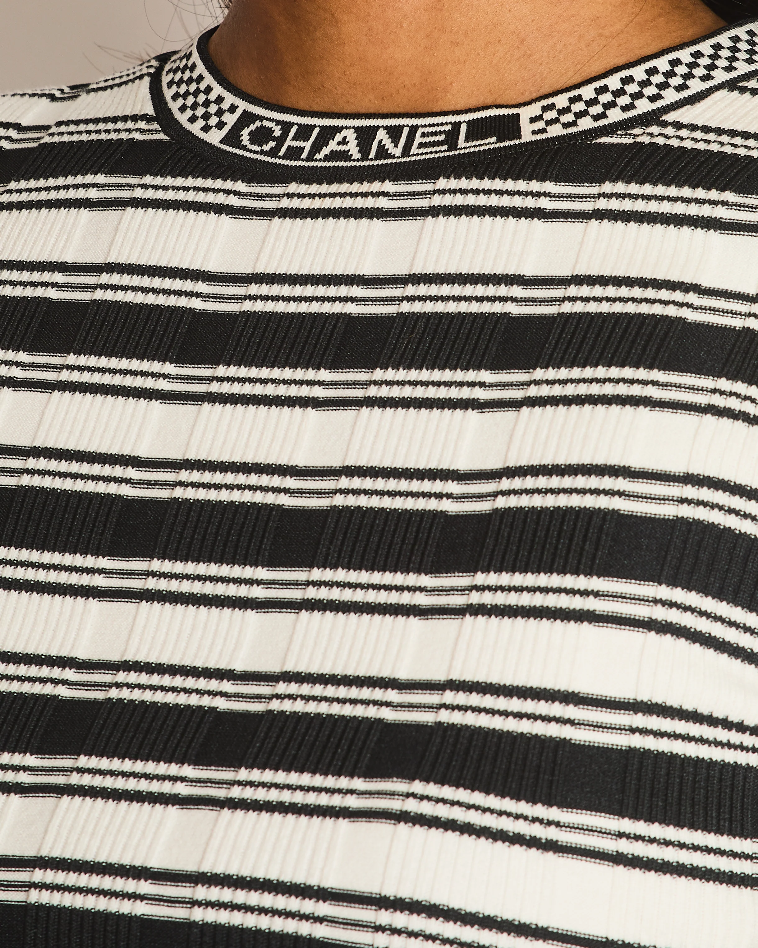 Chanel 23/C Black Backless Striped Logo T-Shirt with Studs Button Details Size FR 34 (UK 6) - Image 3