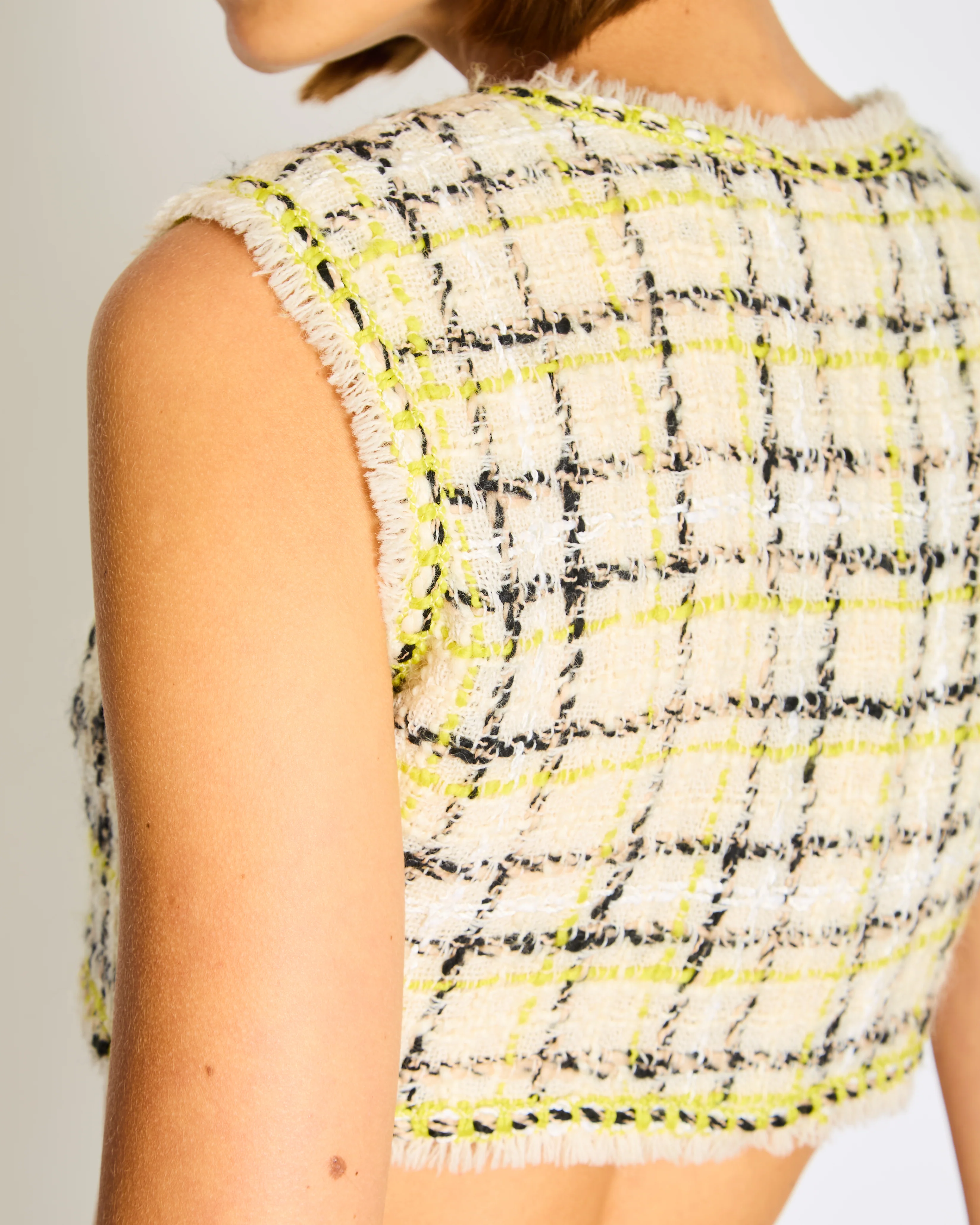 Chanel 04/FW White, Black and Lime Knitted Tweed Vest Top with Silver CC Button Detail Size FR 38 (UK 10) - Image 3
