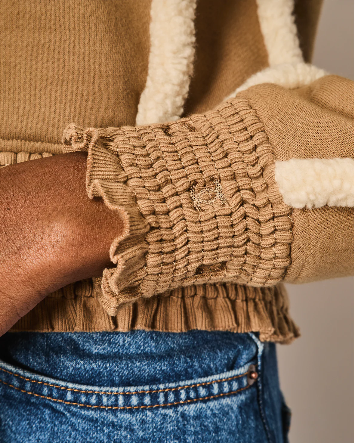Chanel 24K Beige Cotton With CC Logo Shearling Details Jumper With Rushed CC Trim Details Size FR 36 (UK 8) - Image 6
