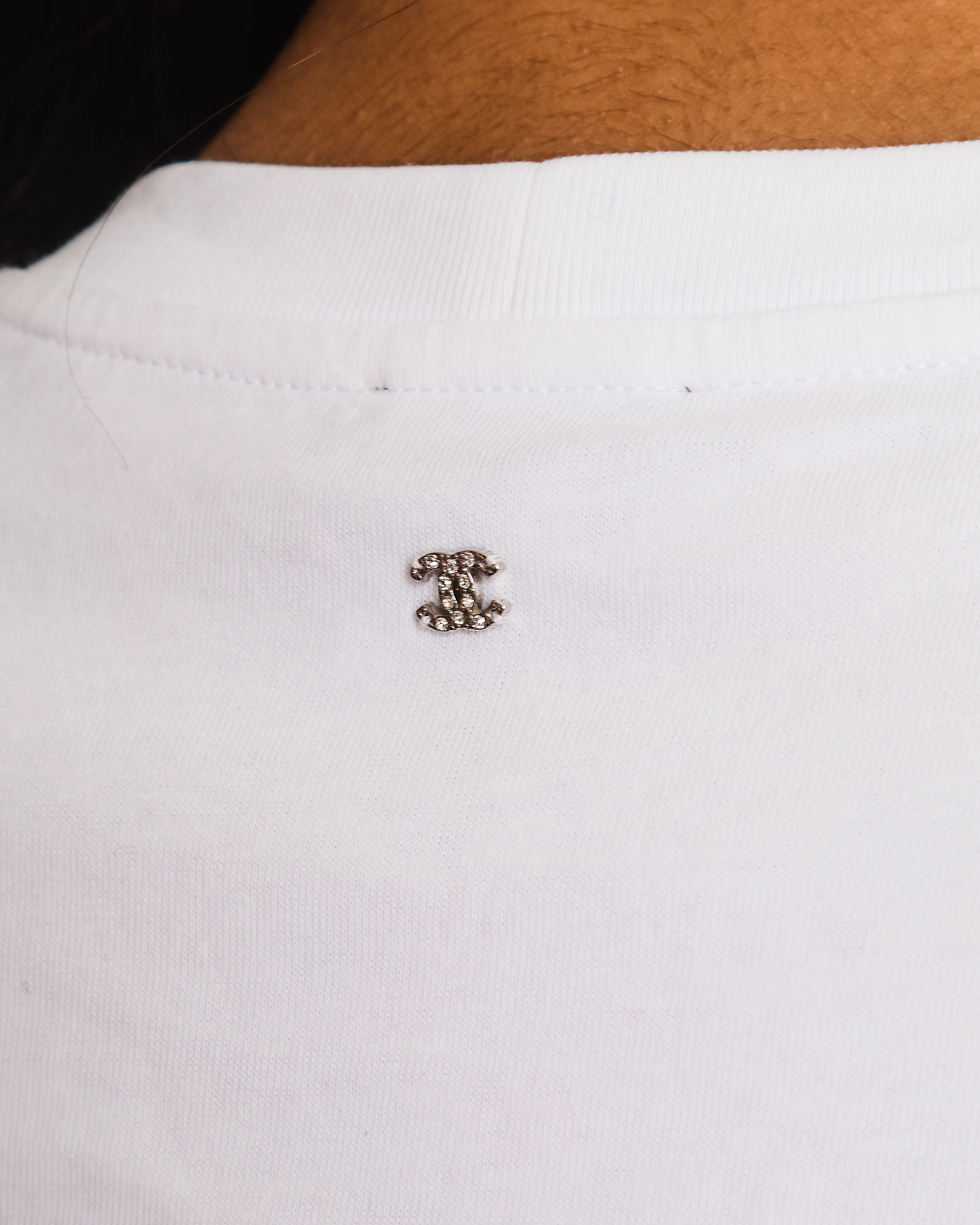 Chanel 24/S Black and White Tweed Effect T-Shirt with Laminate Pink Flowers Size M (UK 10) - Image 4