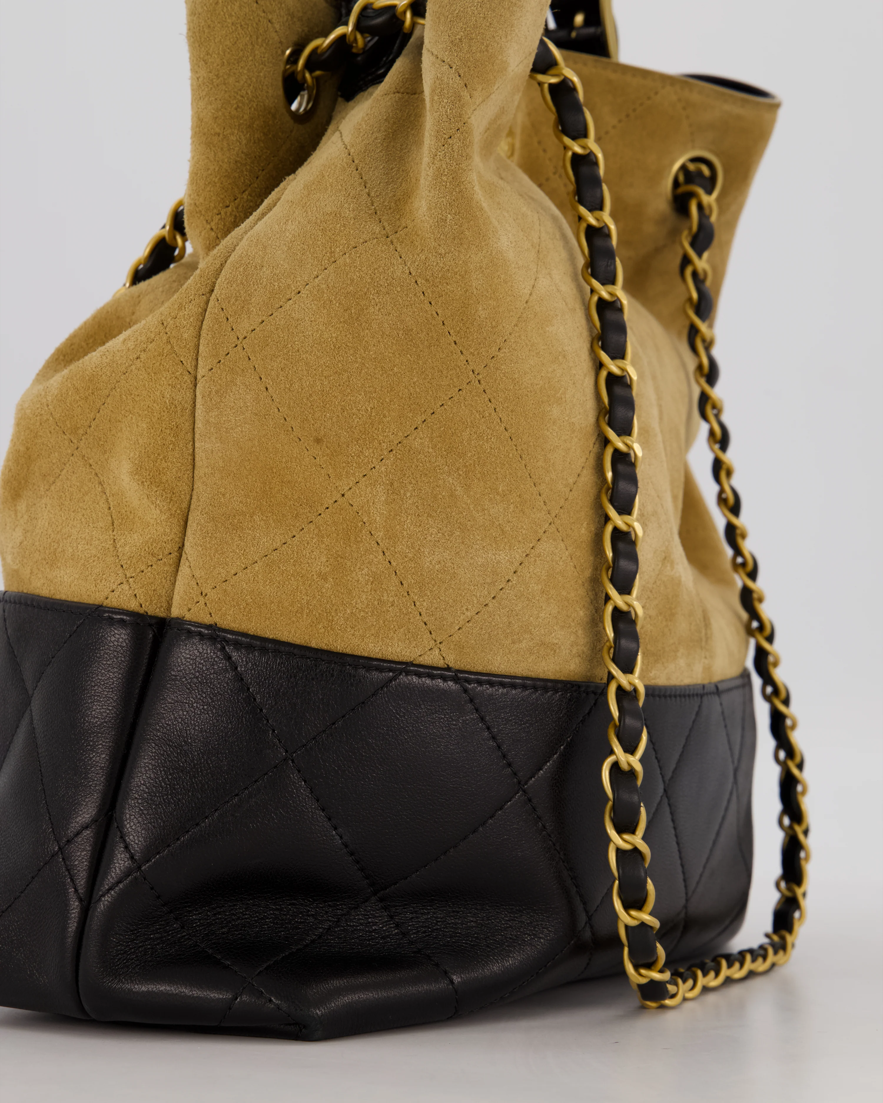 Chanel 25A Bucket Bag in Black Quilted Lambskin Leather & Brown Suede with Brushed Gold Hardware&nbsp; - Image 12